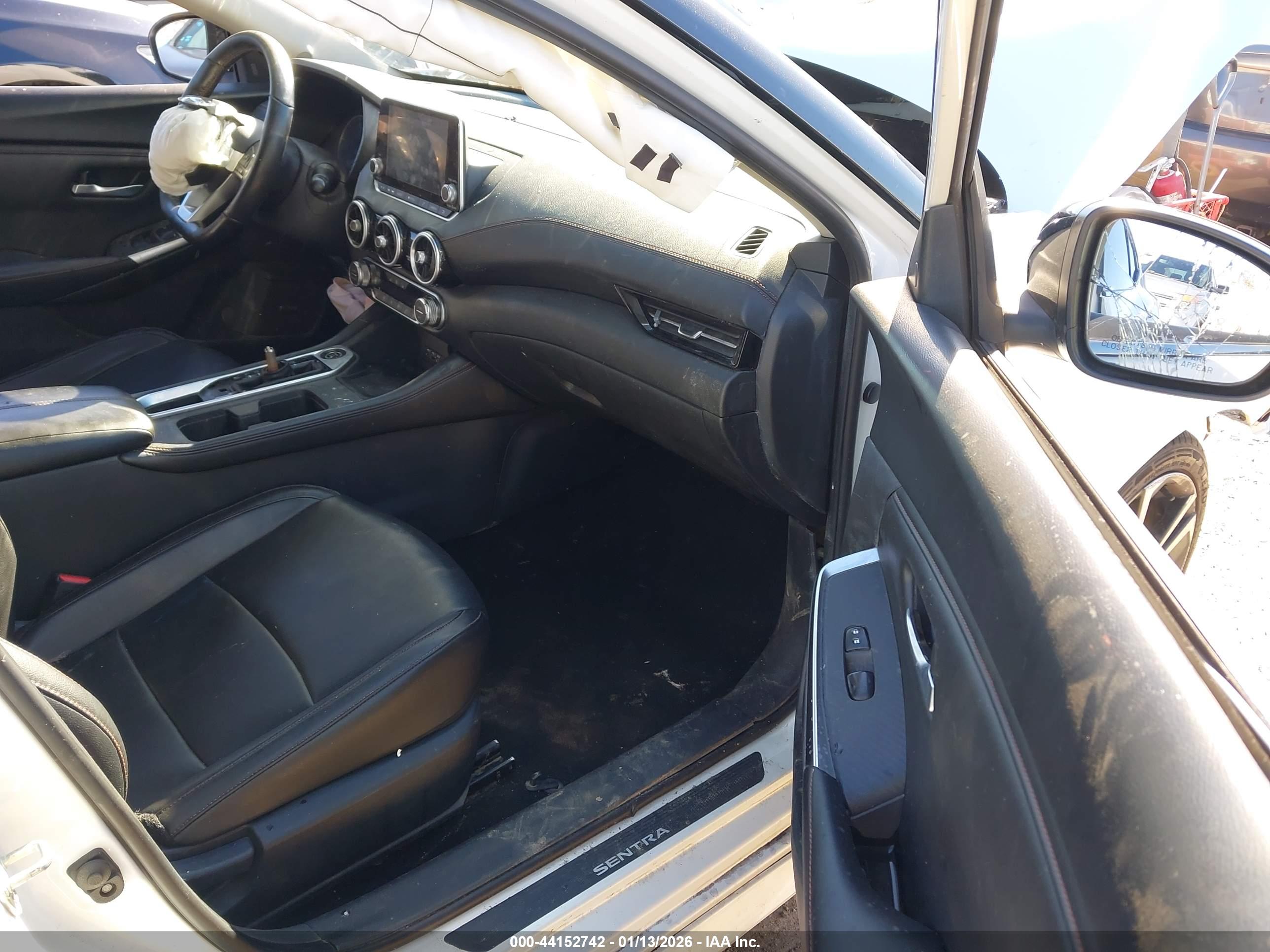 NISSAN SENTRA image 5