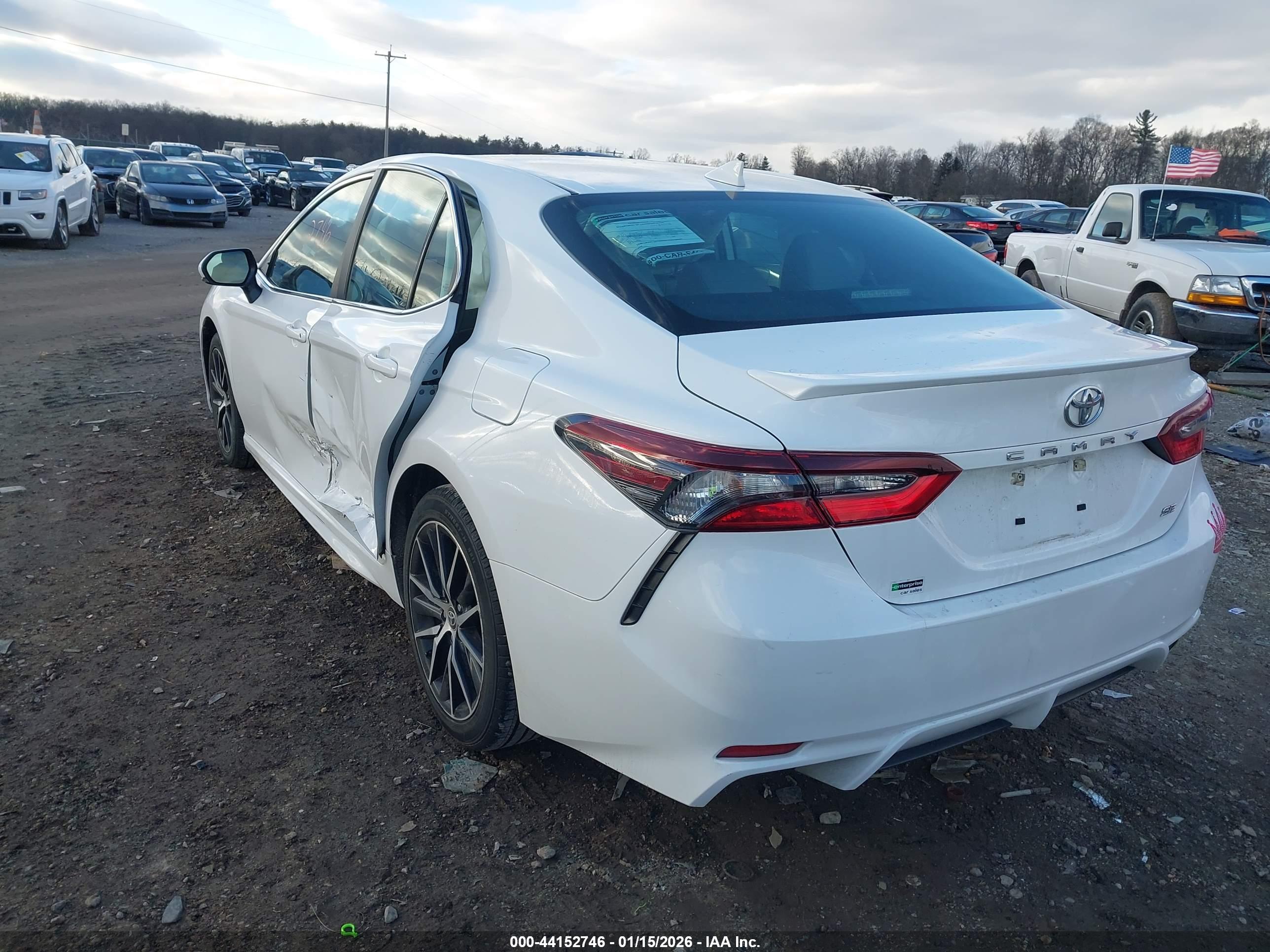 TOYOTA CAMRY image 6