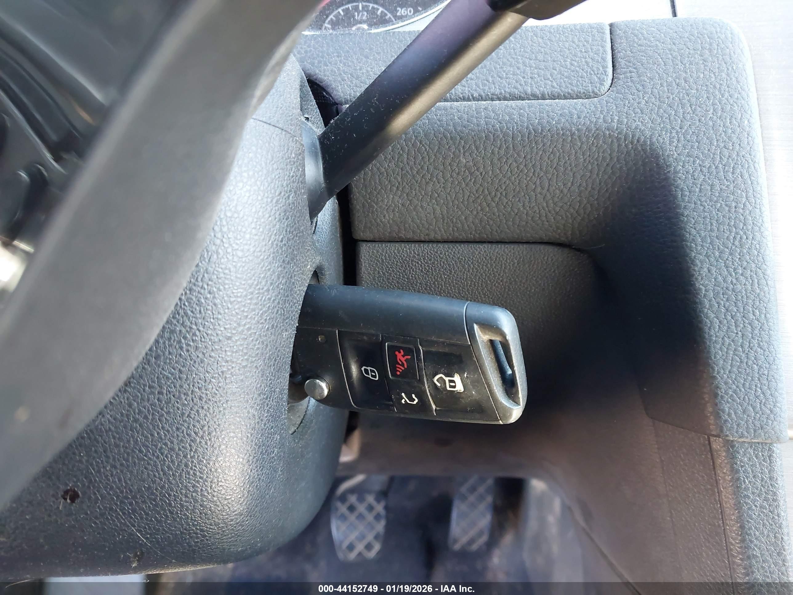 VOLKSWAGEN GOLF image 11
