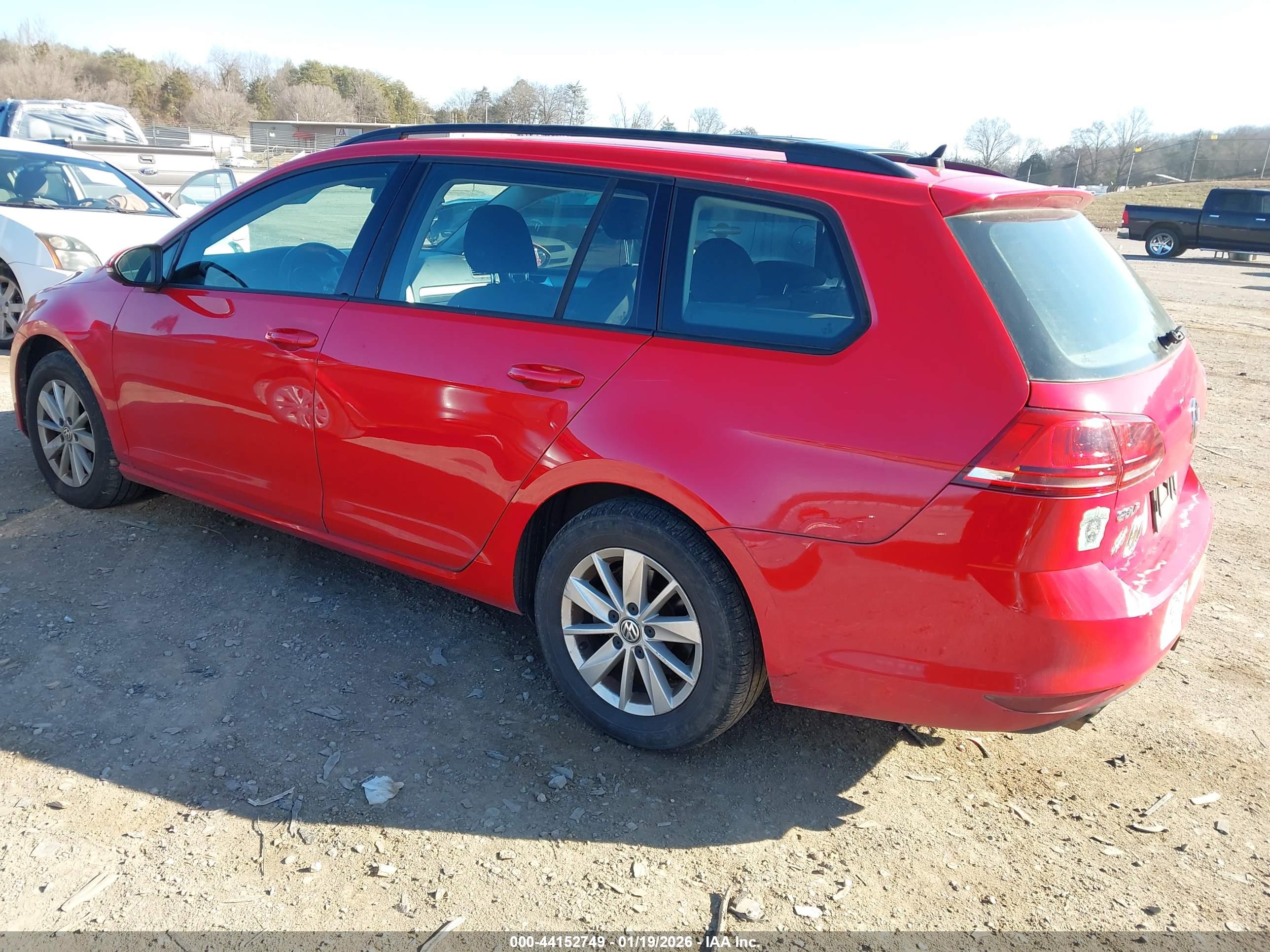 VOLKSWAGEN GOLF image 3