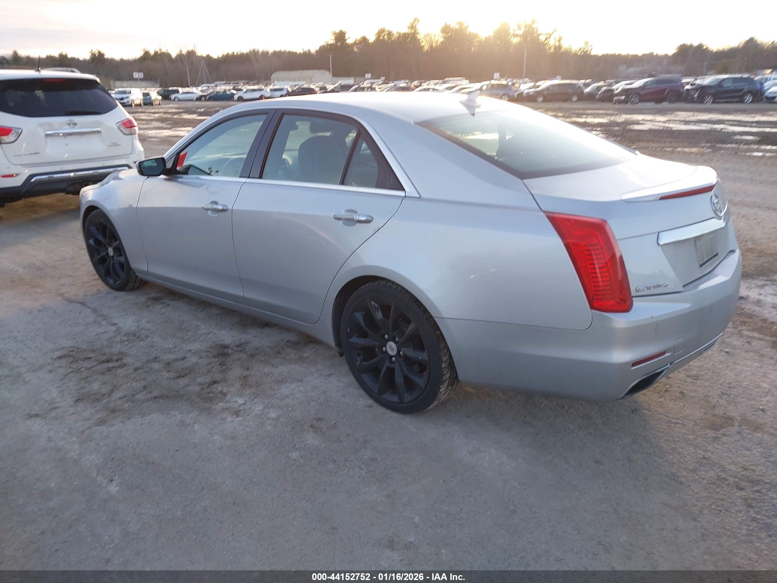 CADILLAC CTS image 3