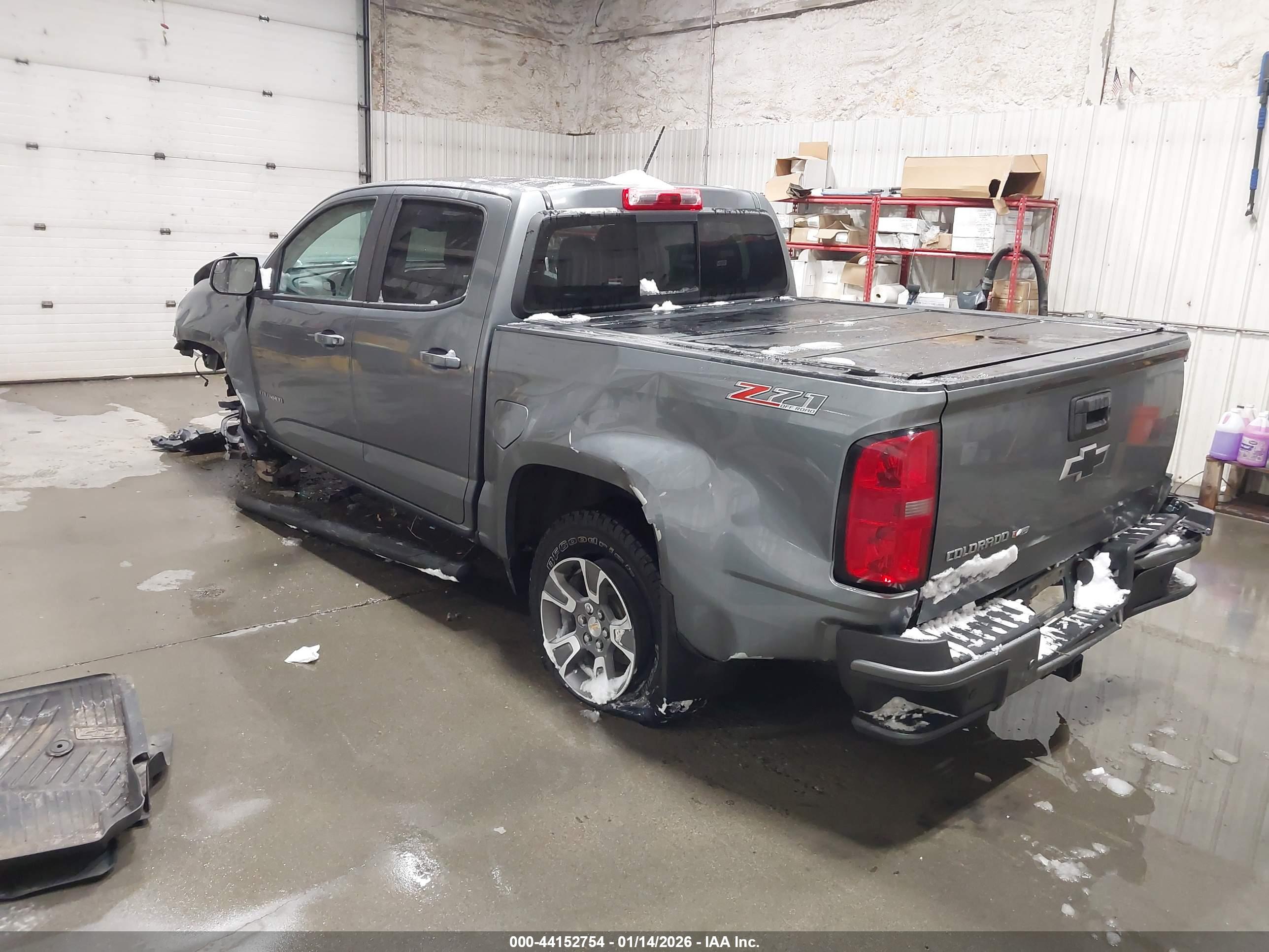 CHEVROLET COLORADO image 3