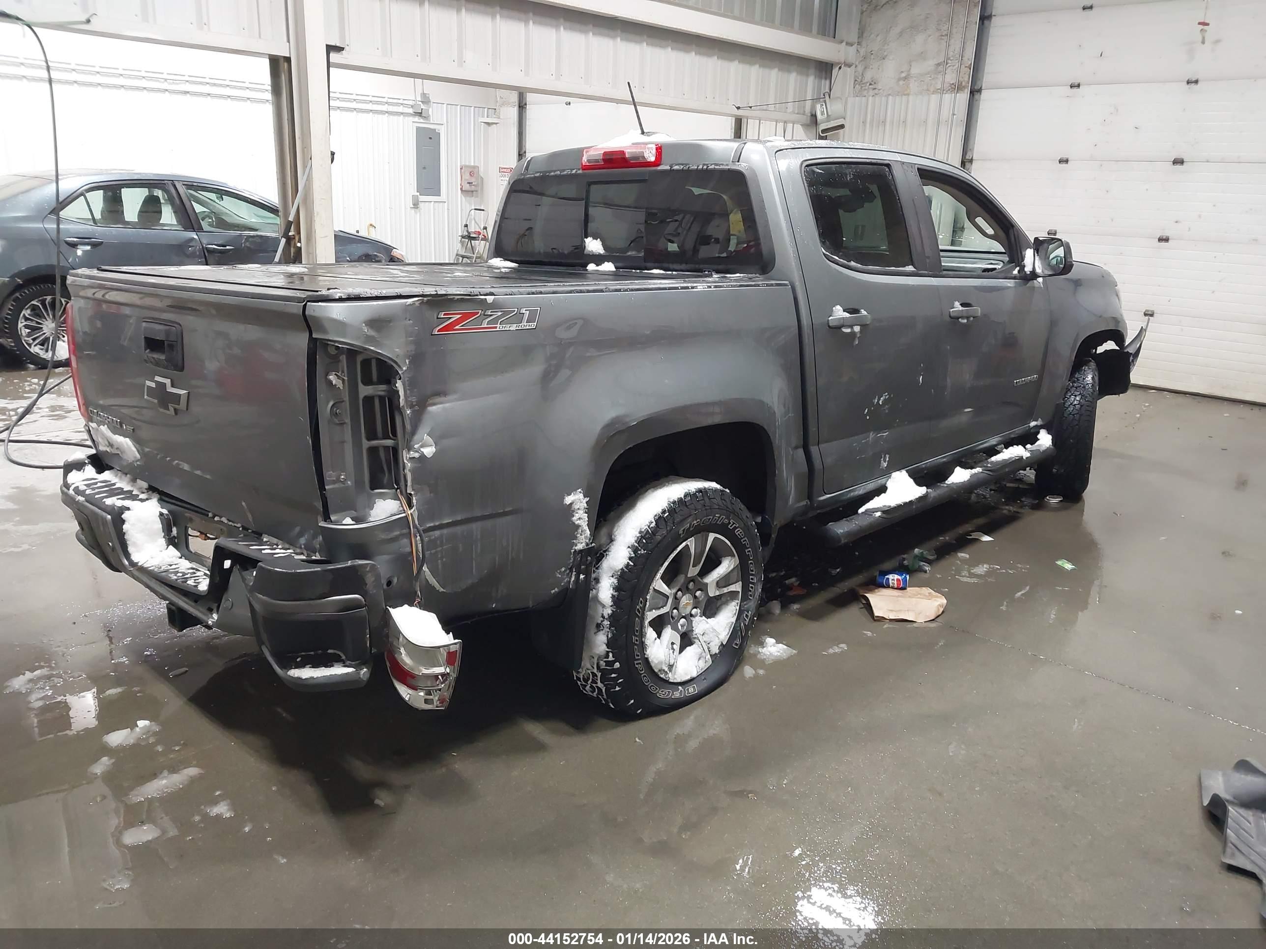 CHEVROLET COLORADO image 4