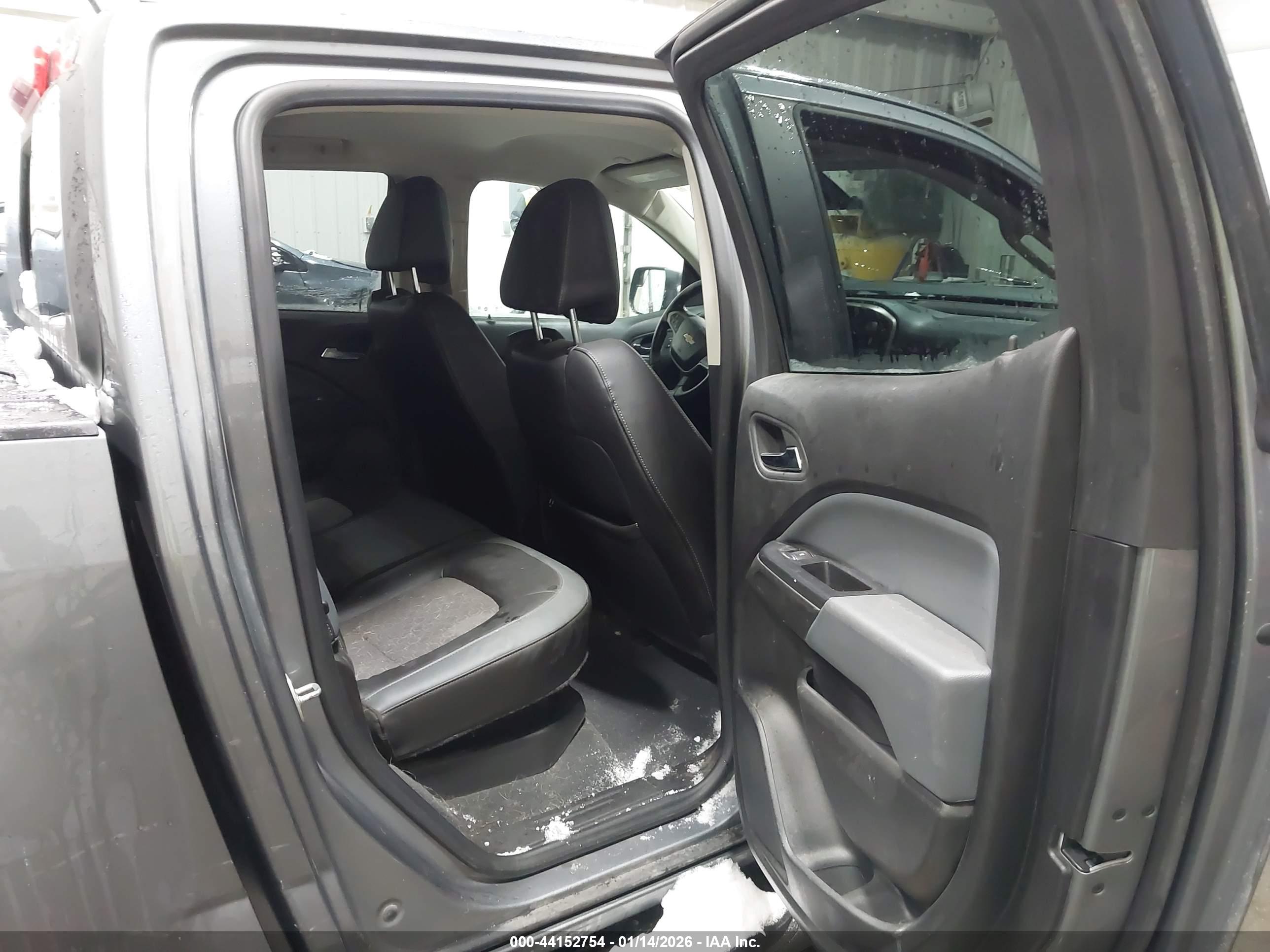 CHEVROLET COLORADO image 8