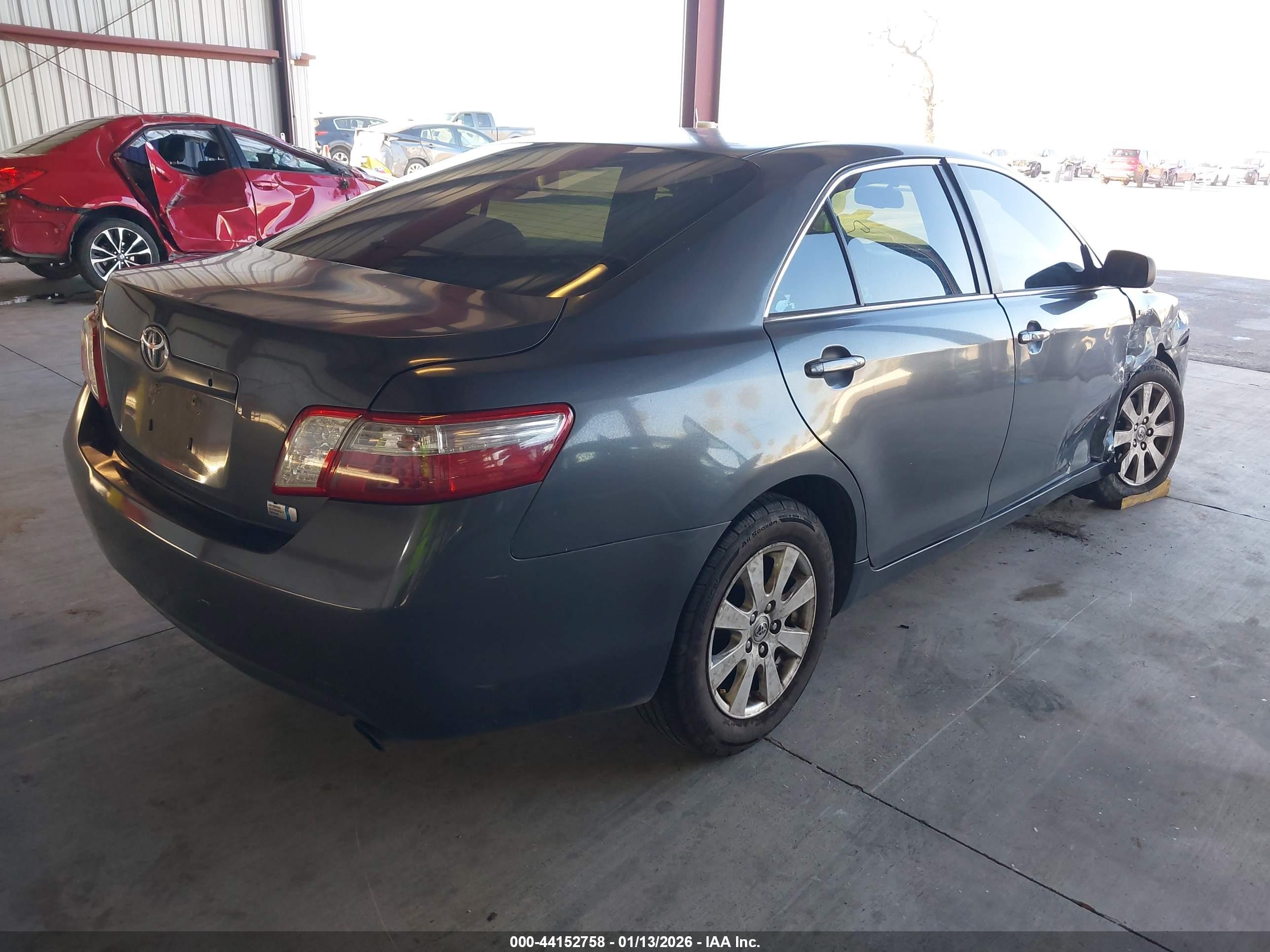 TOYOTA CAMRY image 4