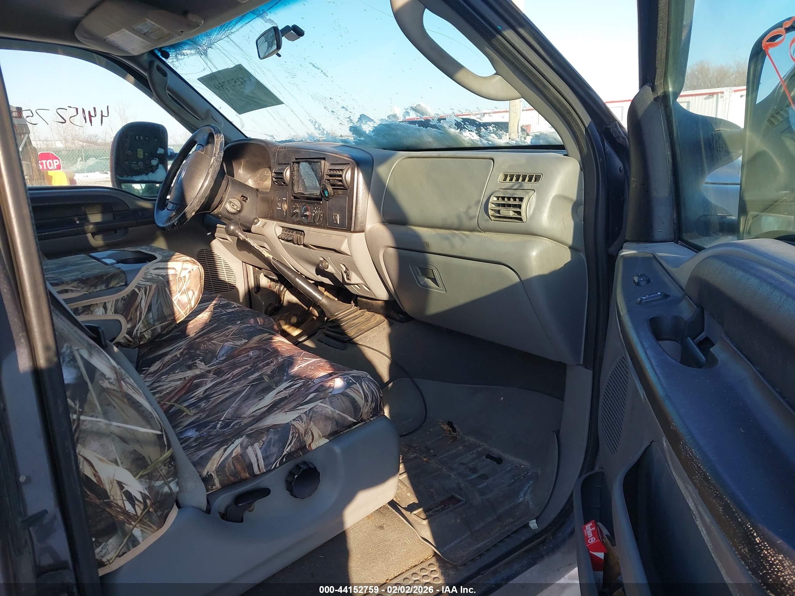 FORD F-350 image 8