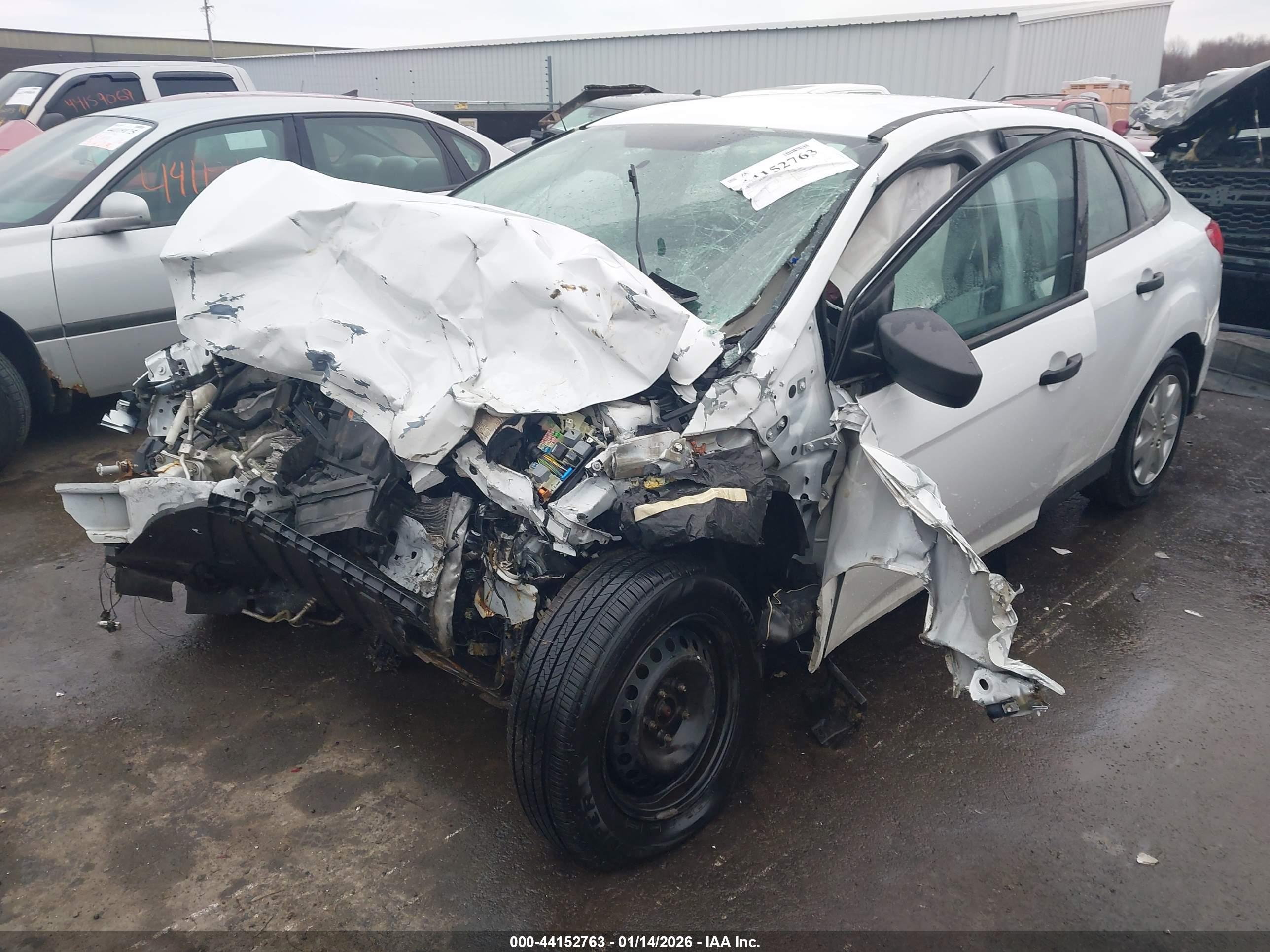 FORD FOCUS image 2