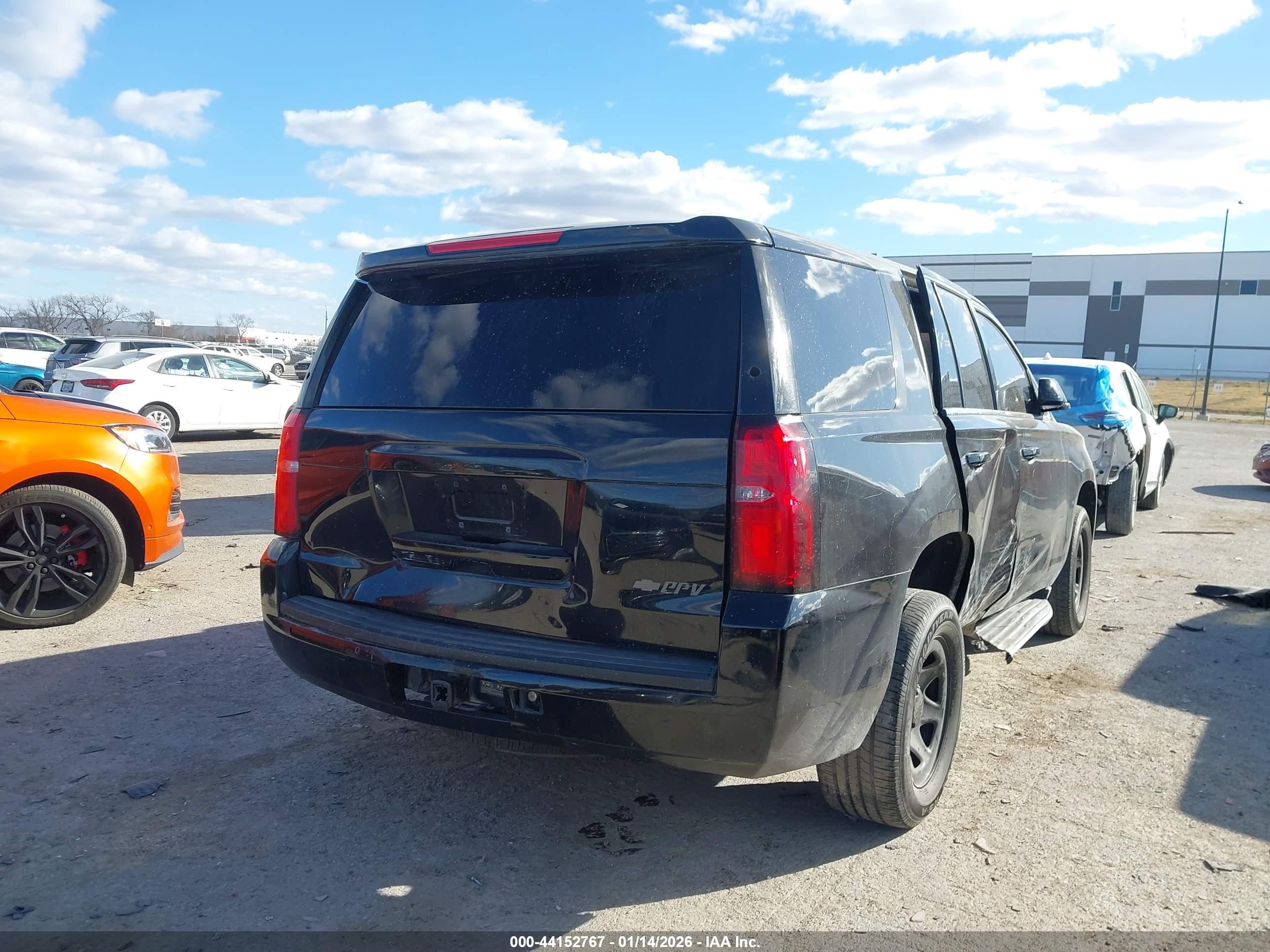 CHEVROLET TAHOE image 4
