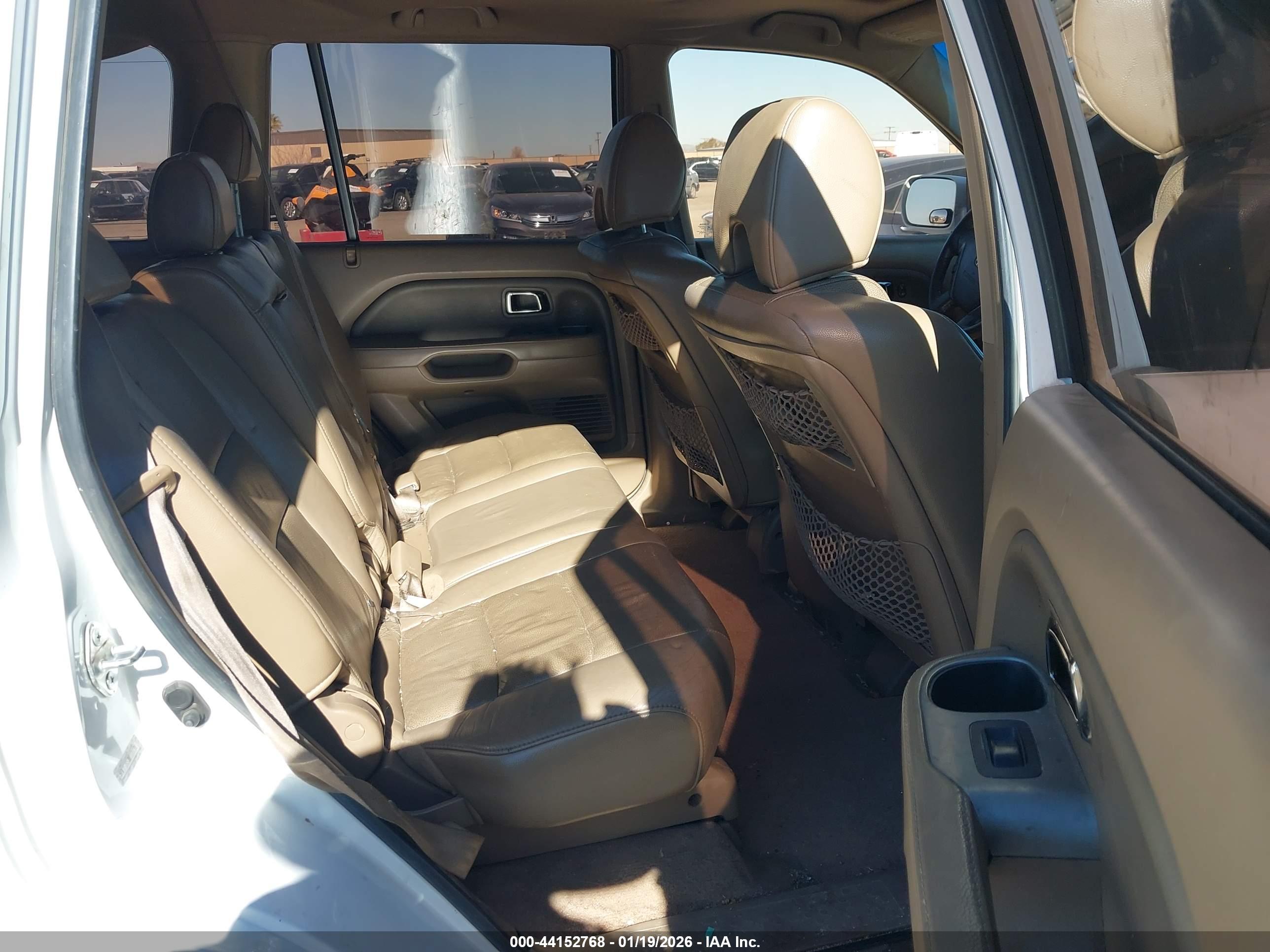 HONDA PILOT image 8