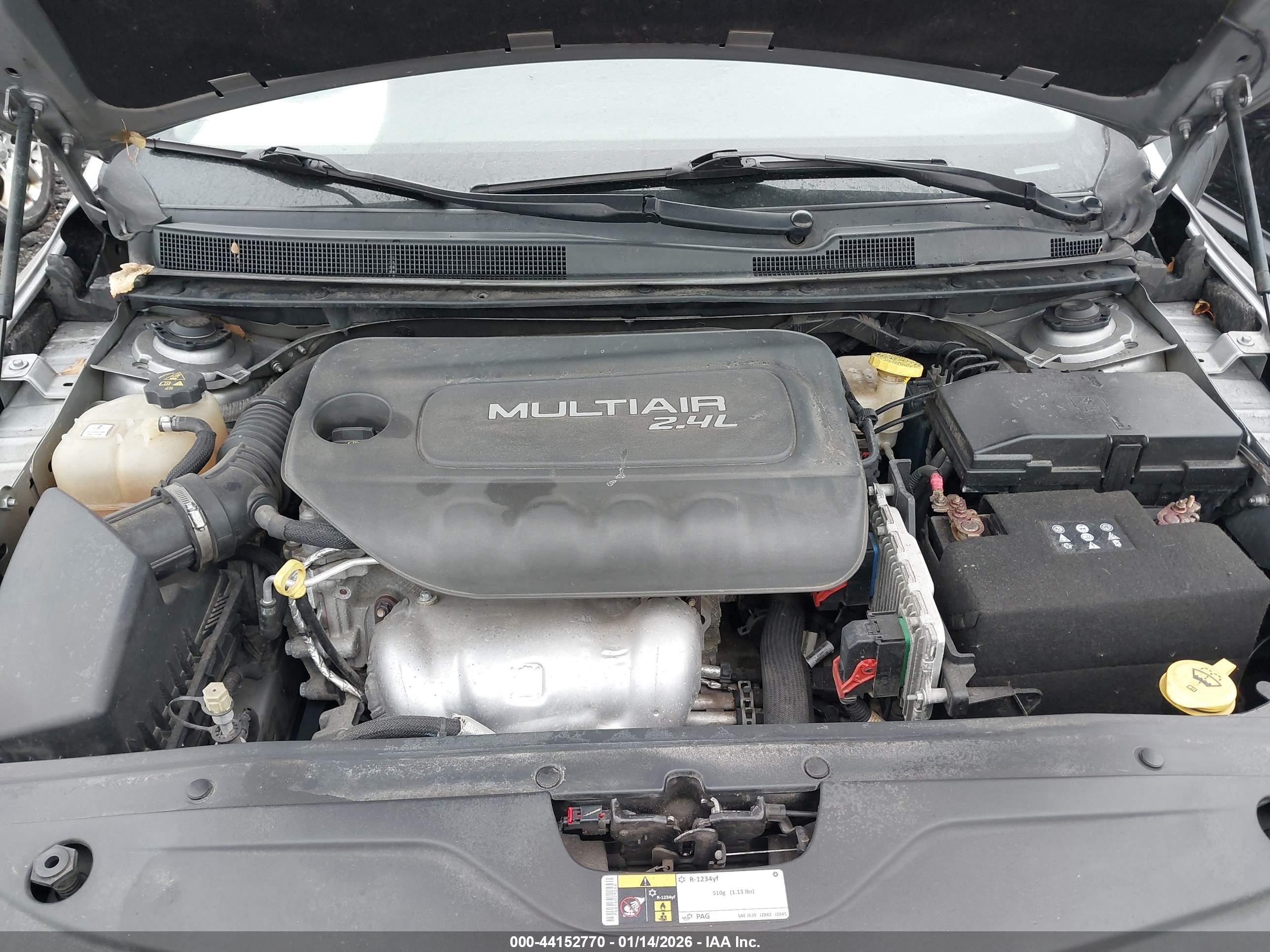 CHRYSLER 200 image 10