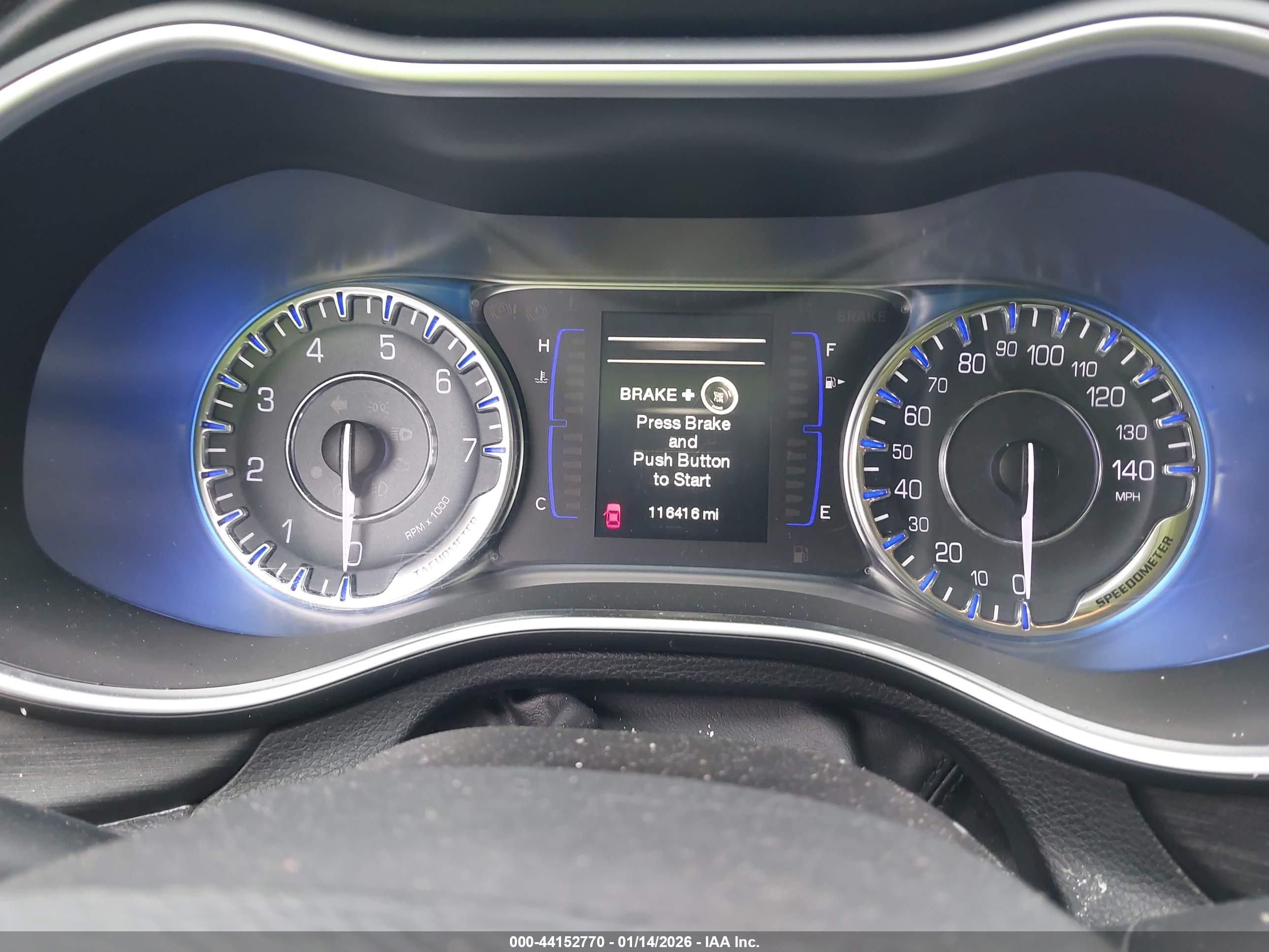 CHRYSLER 200 image 7