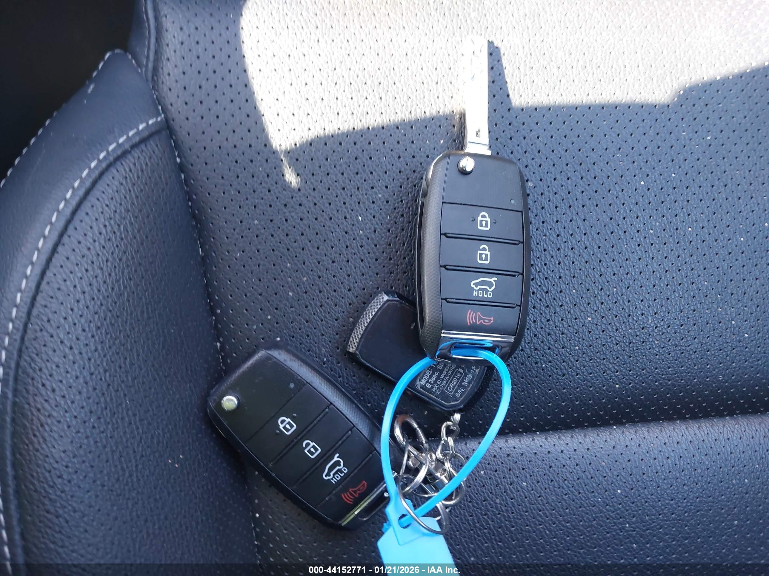 KIA SPORTAGE image 11
