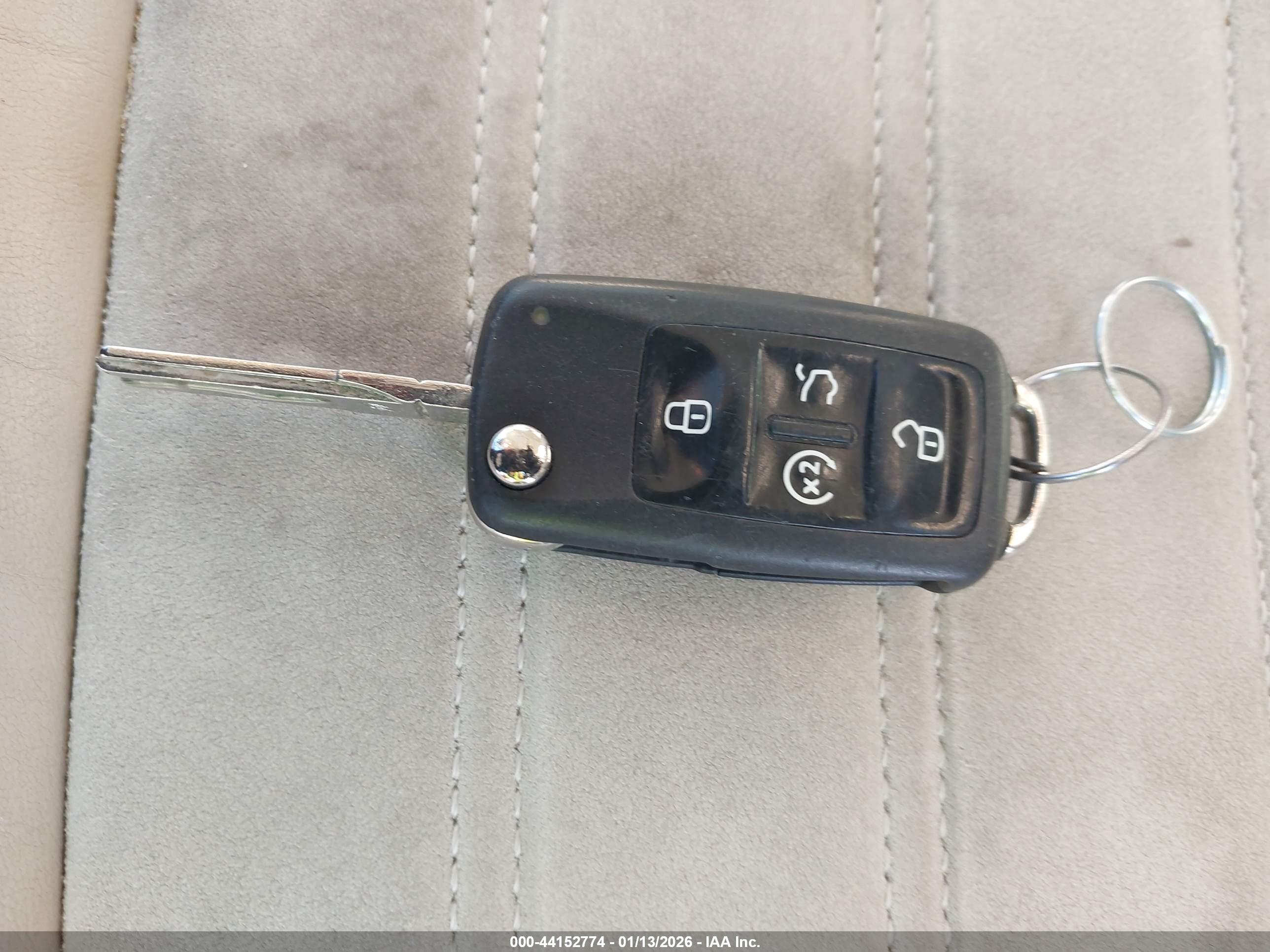 VOLKSWAGEN PASSAT image 11