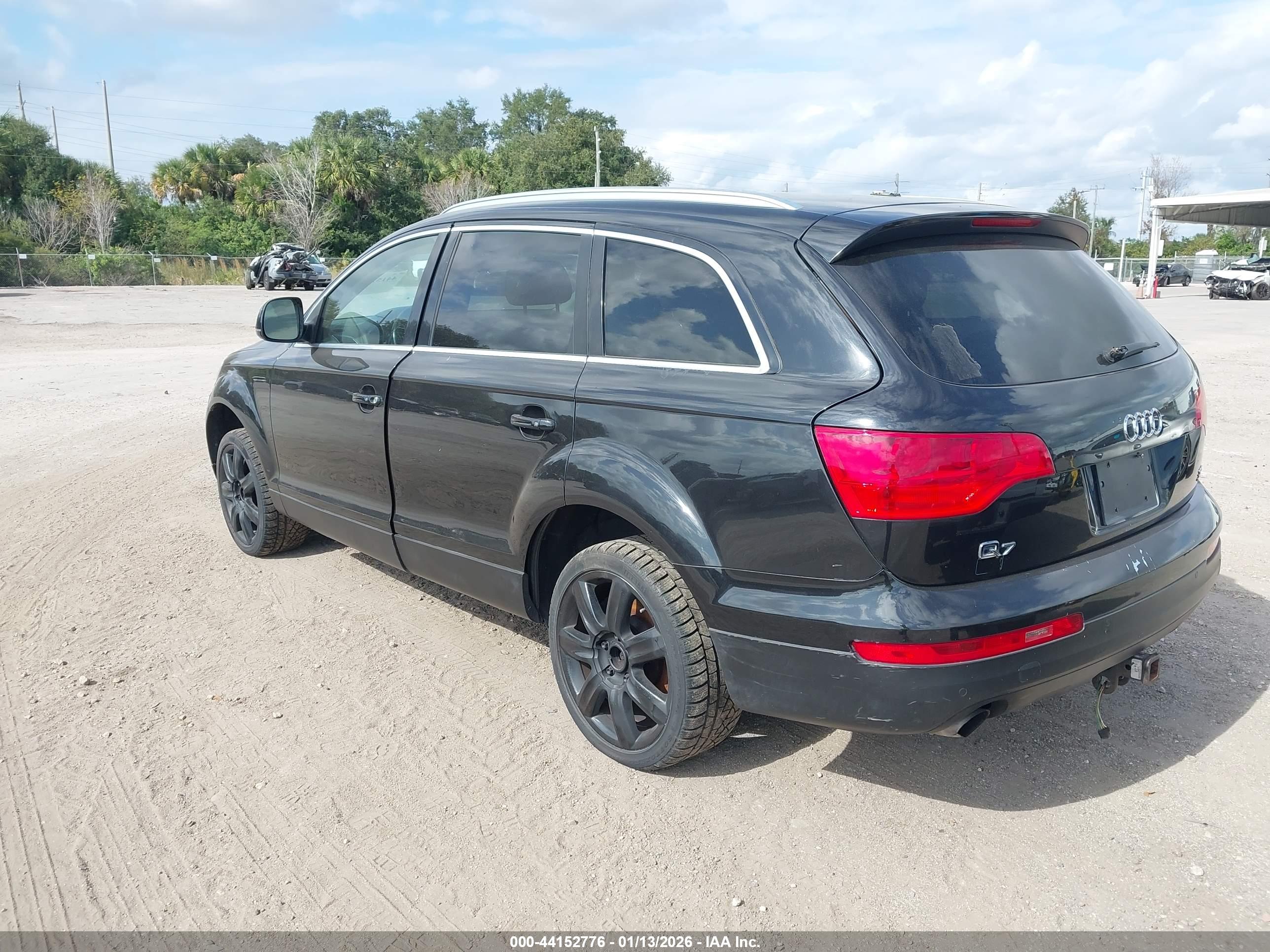 AUDI Q7 image 3