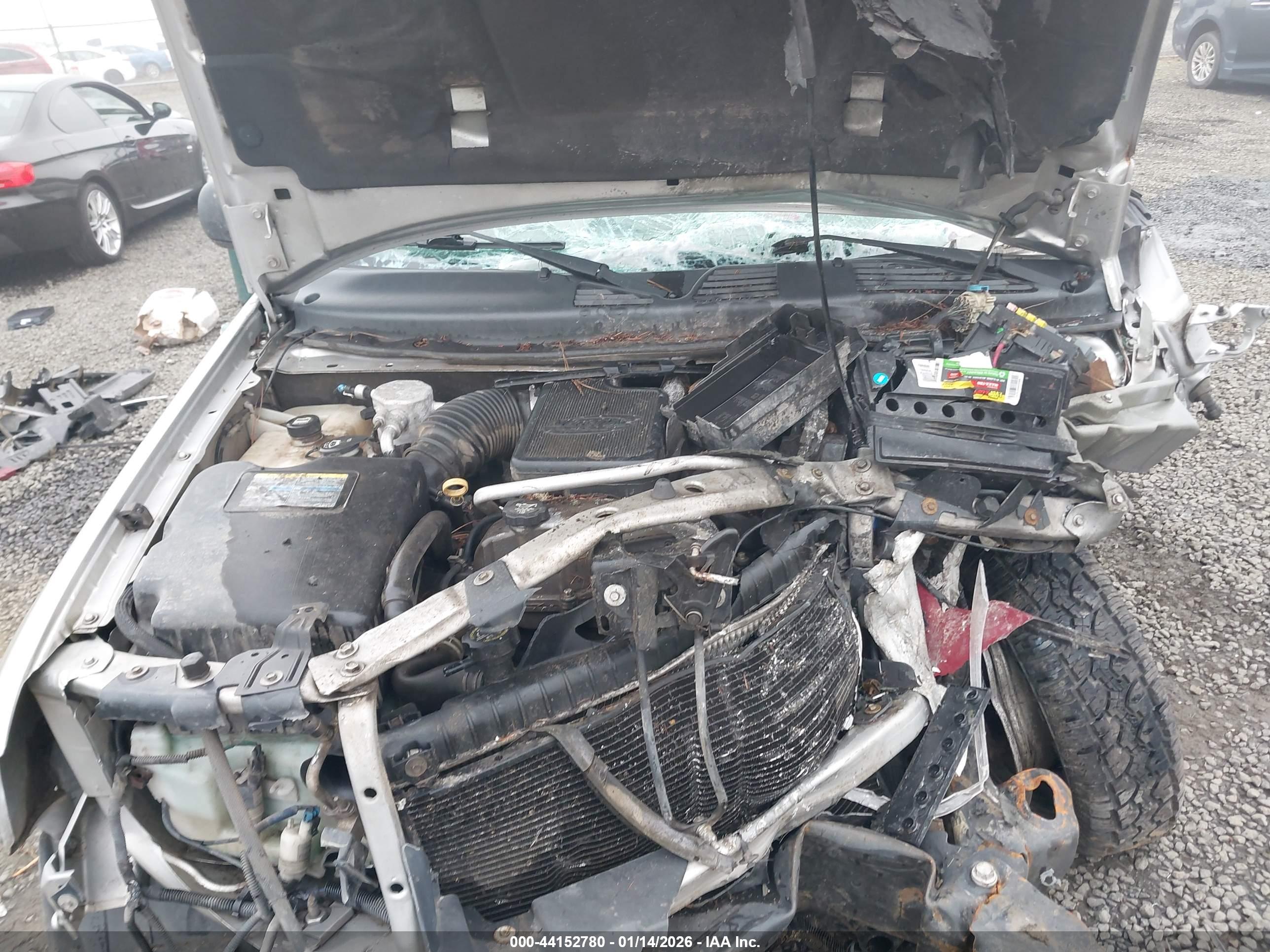 GMC ENVOY image 10