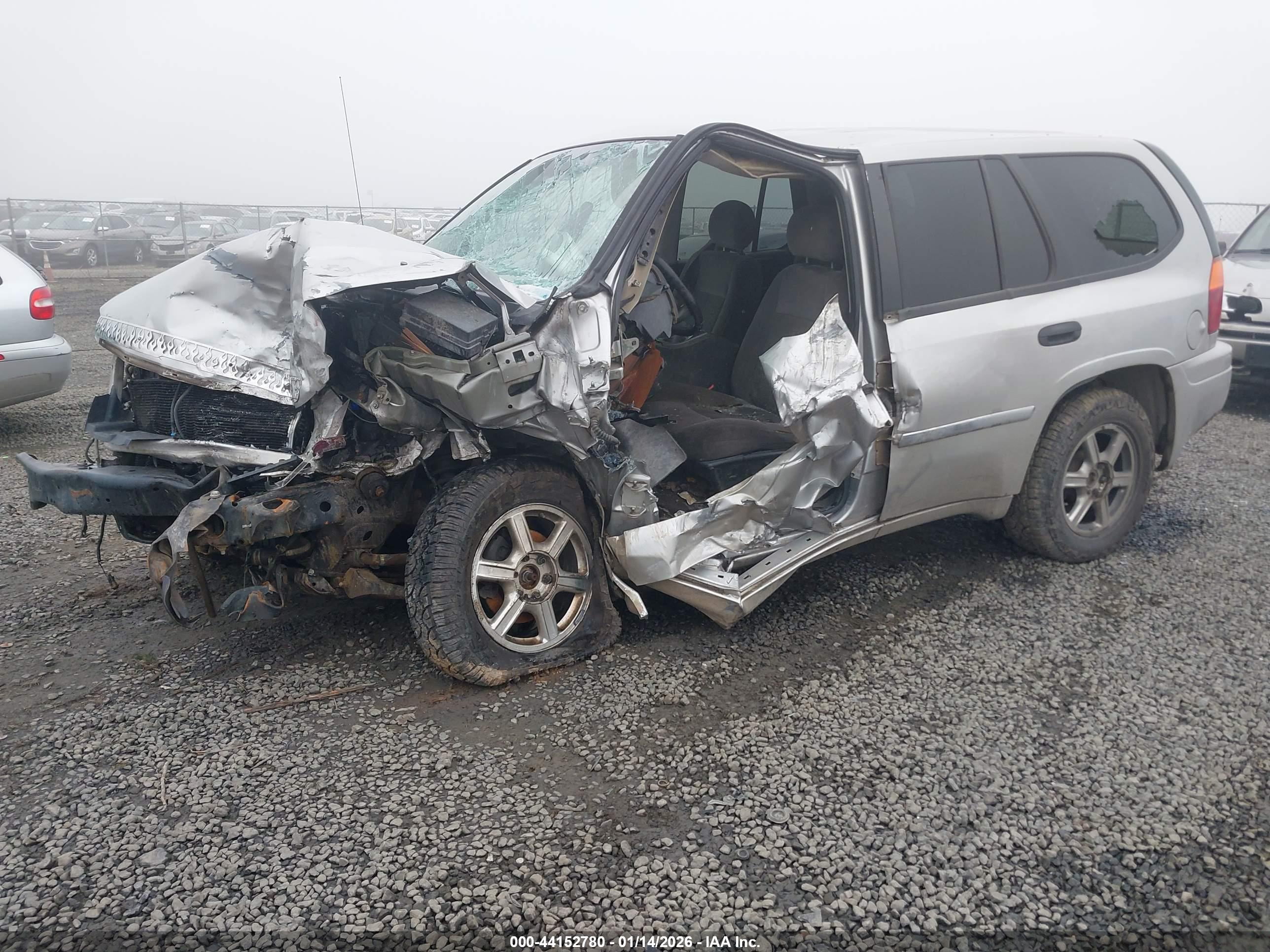 GMC ENVOY image 2