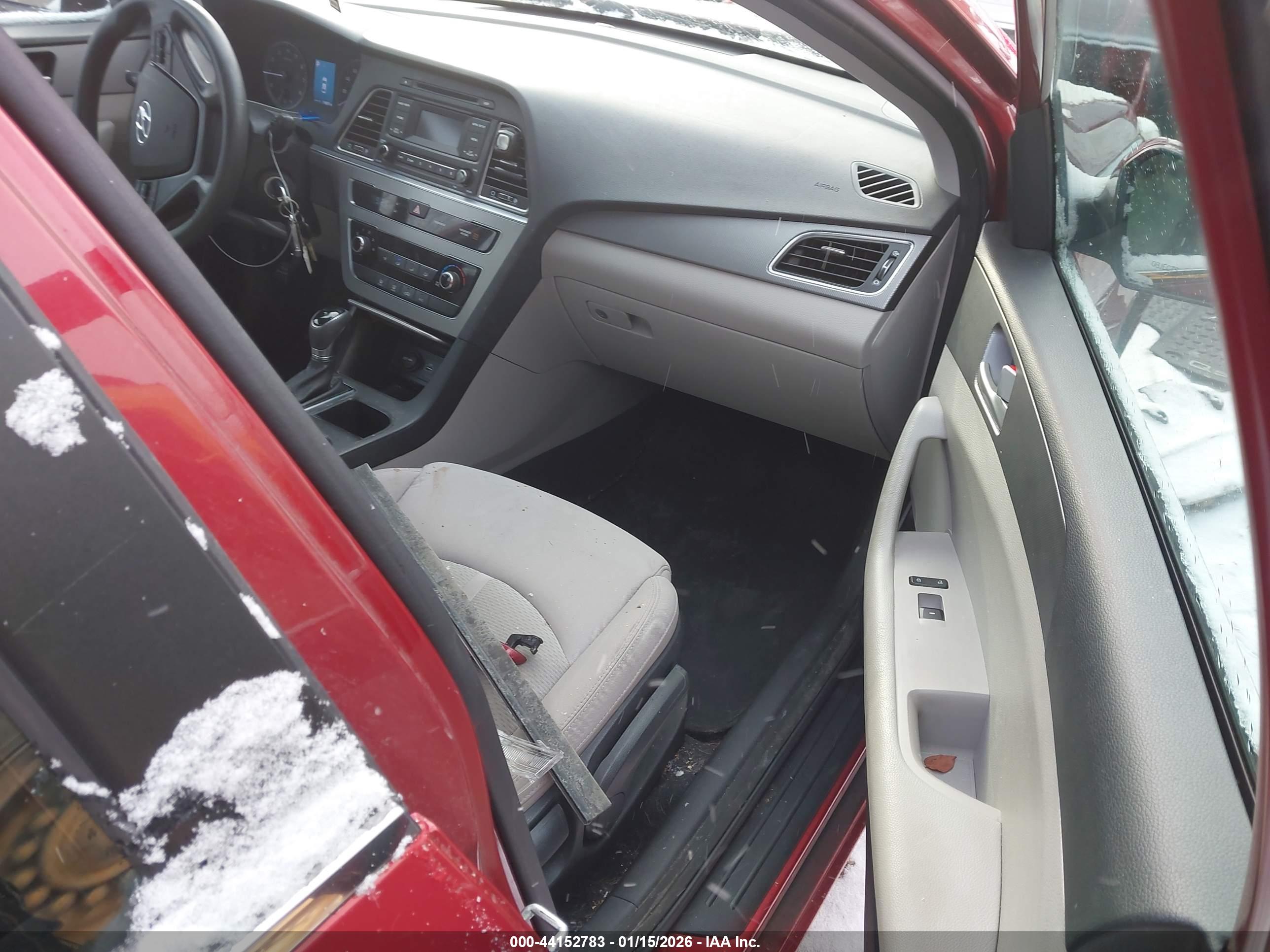 HYUNDAI SONATA image 5