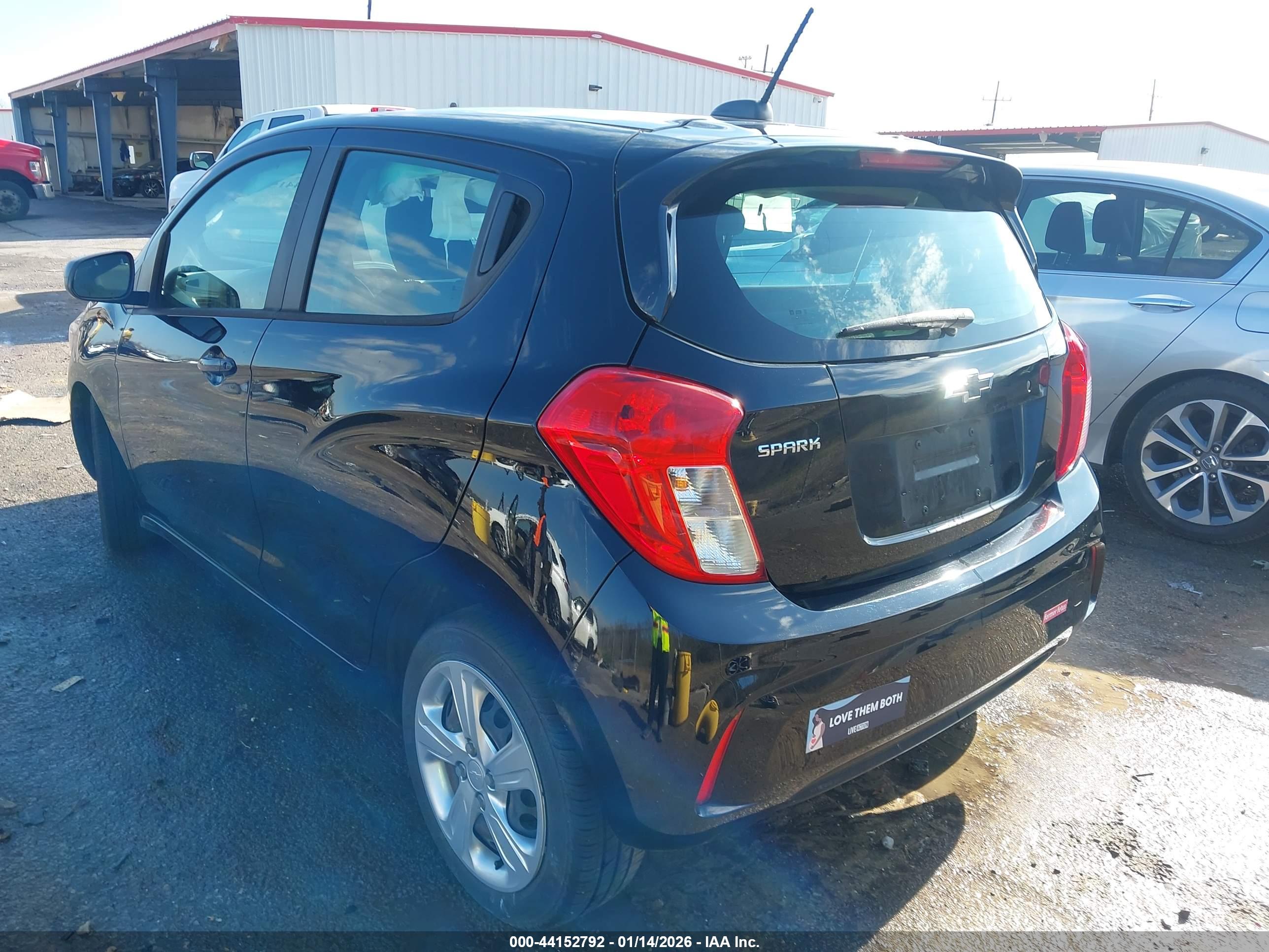 CHEVROLET SPARK image 3