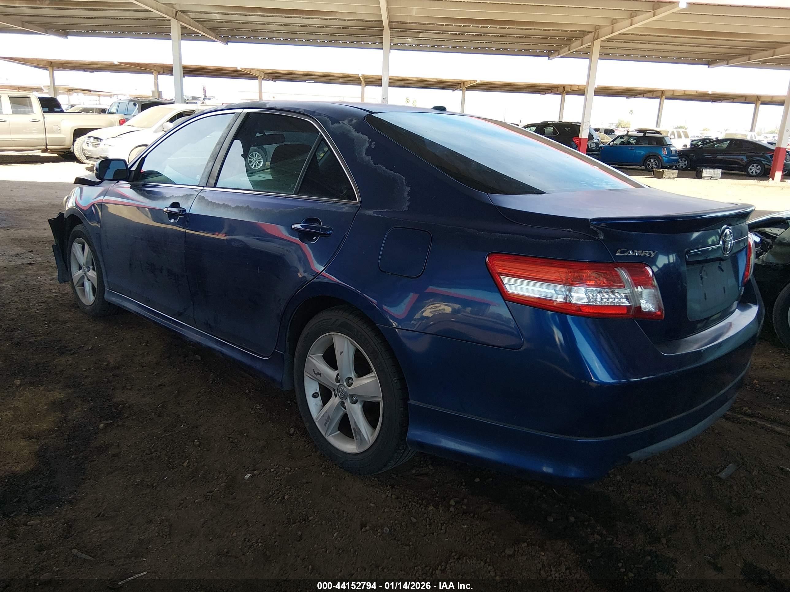 TOYOTA CAMRY image 3