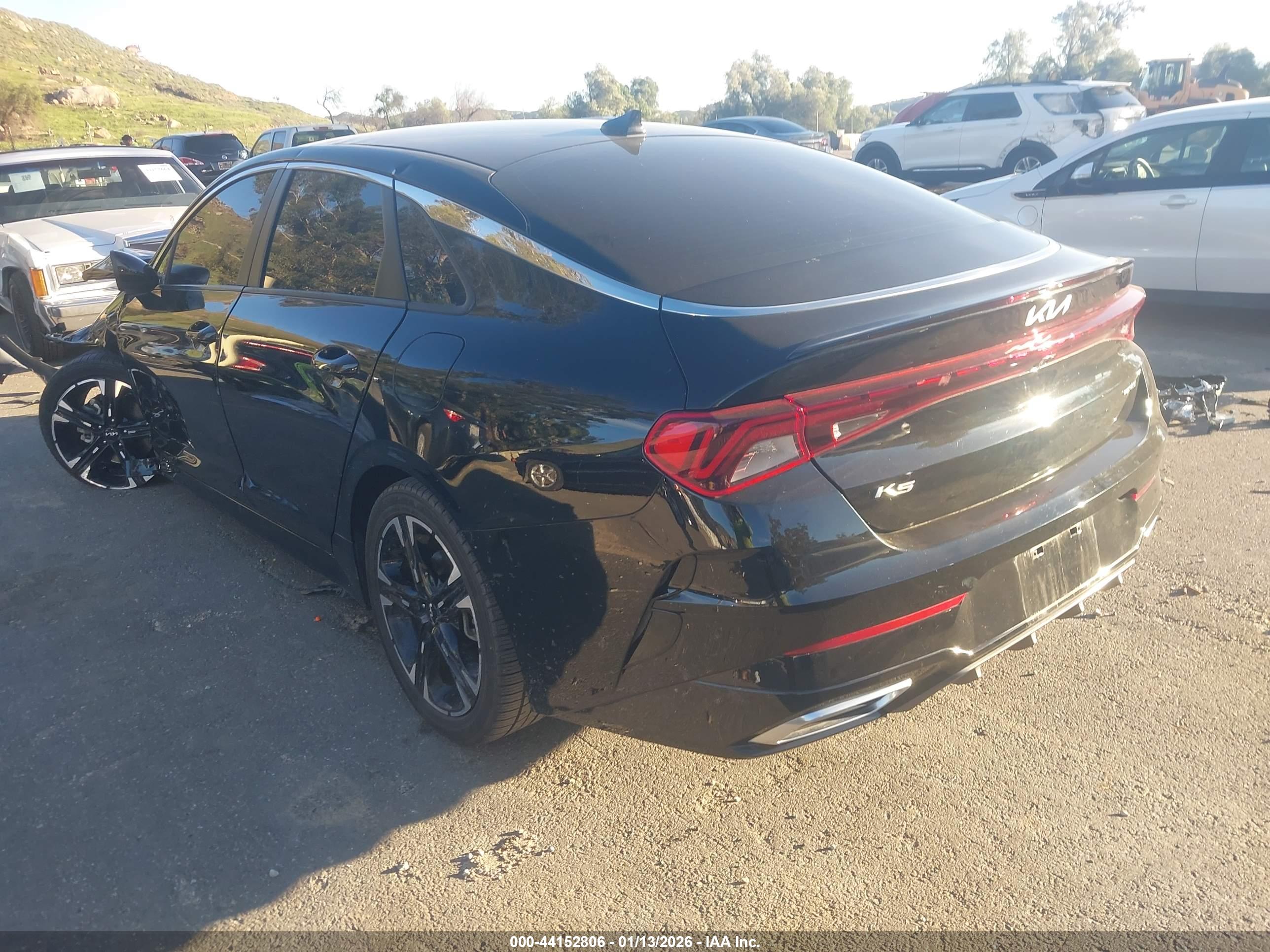 KIA K5 image 3