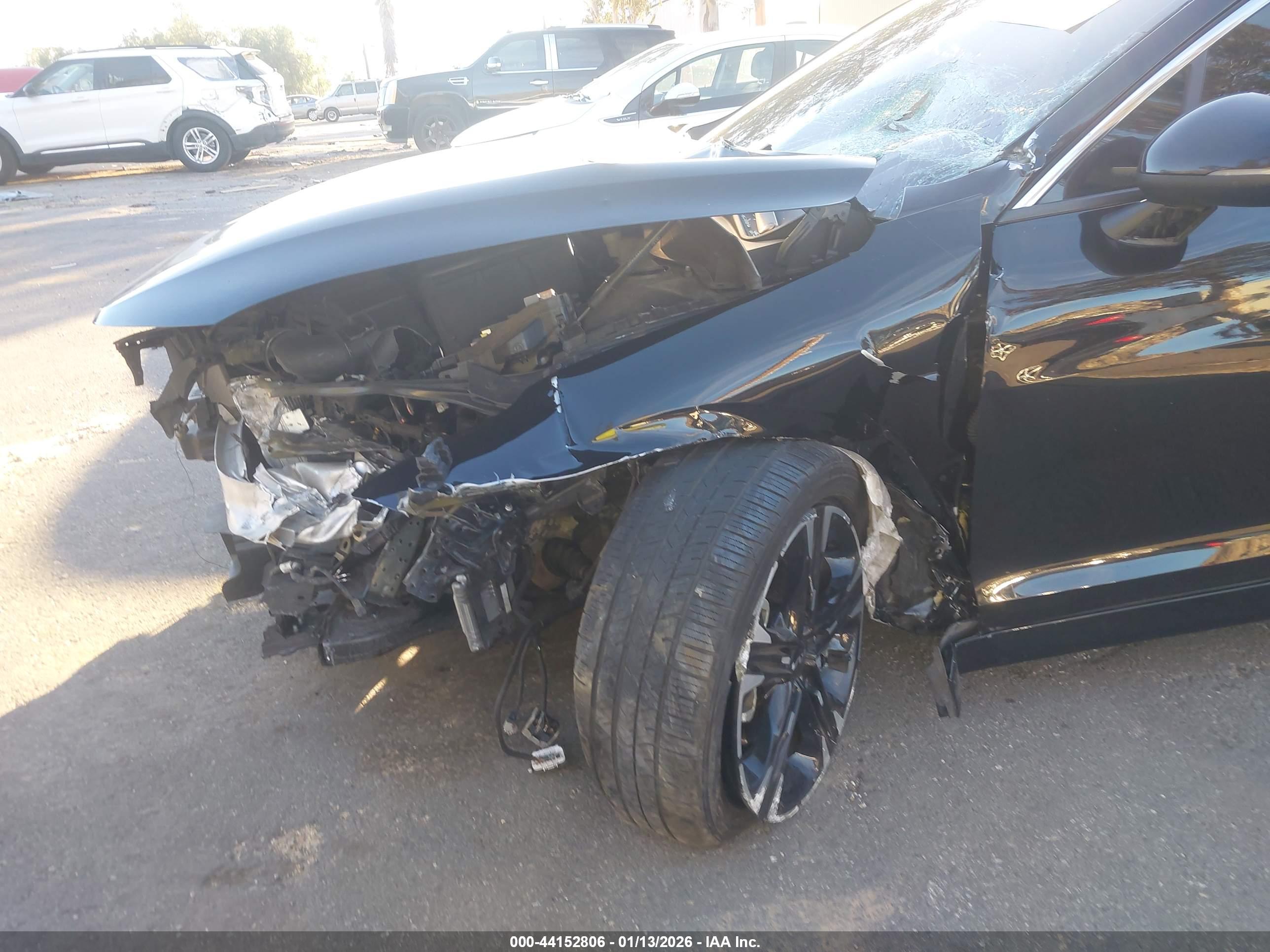 KIA K5 image 6