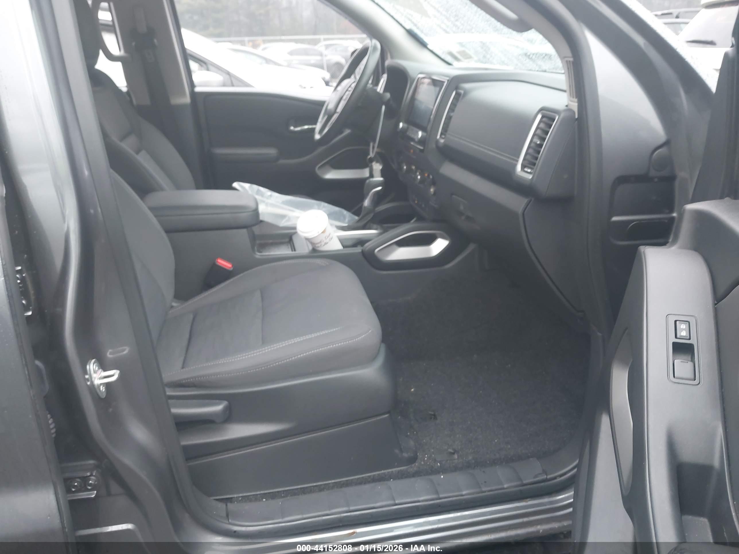 NISSAN FRONTIER image 5