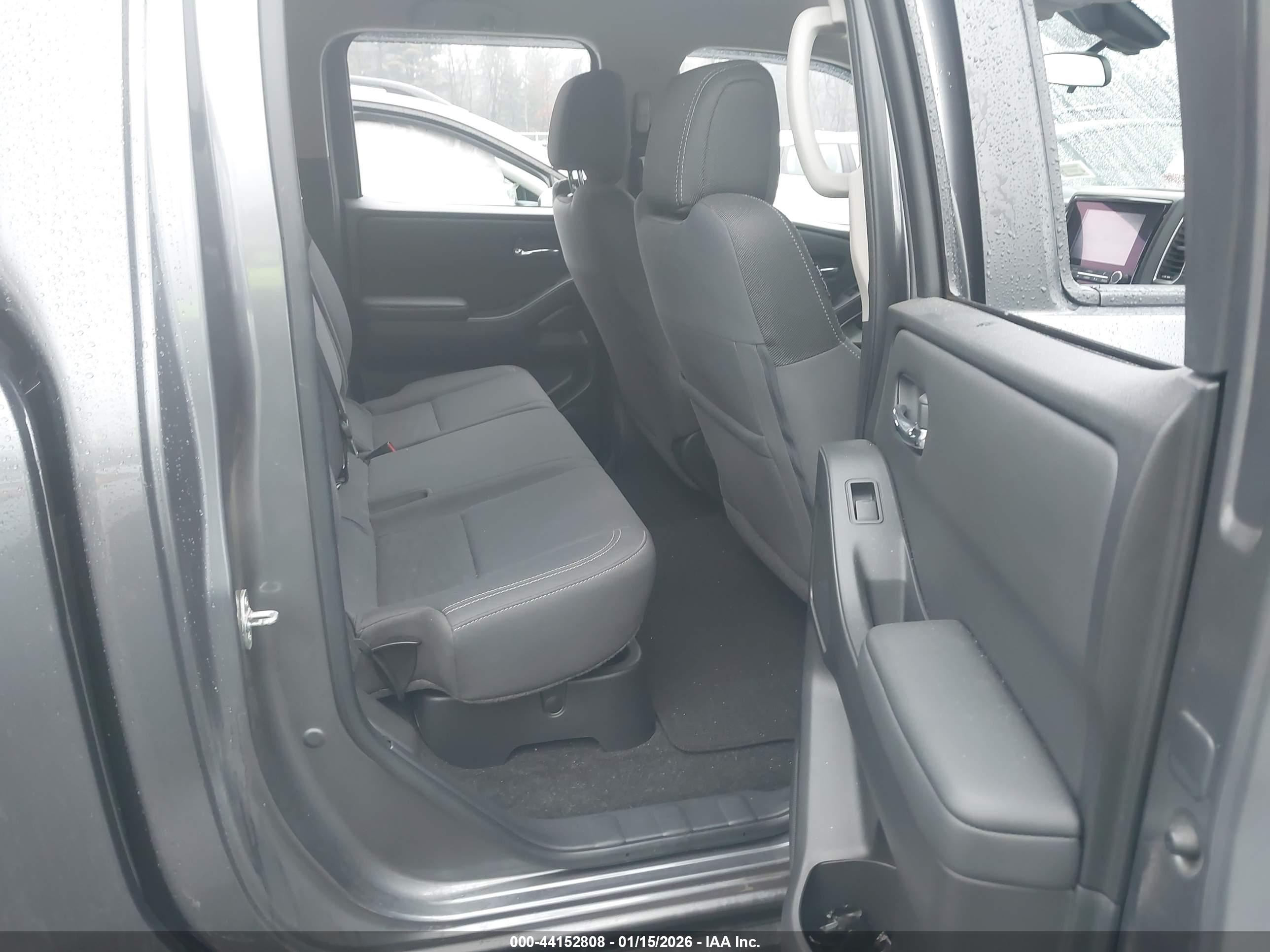 NISSAN FRONTIER image 8