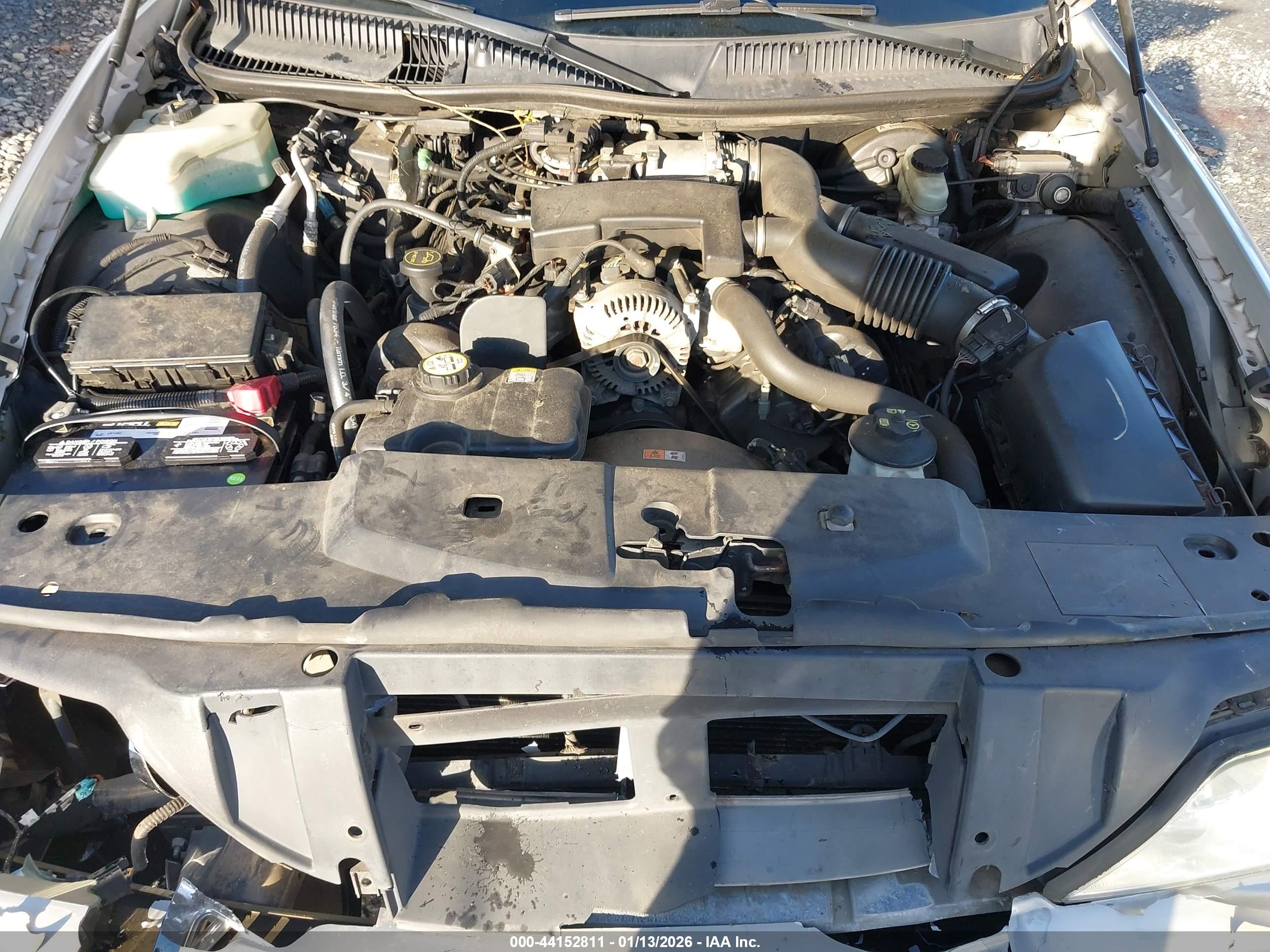 LINCOLN TOWN image 10