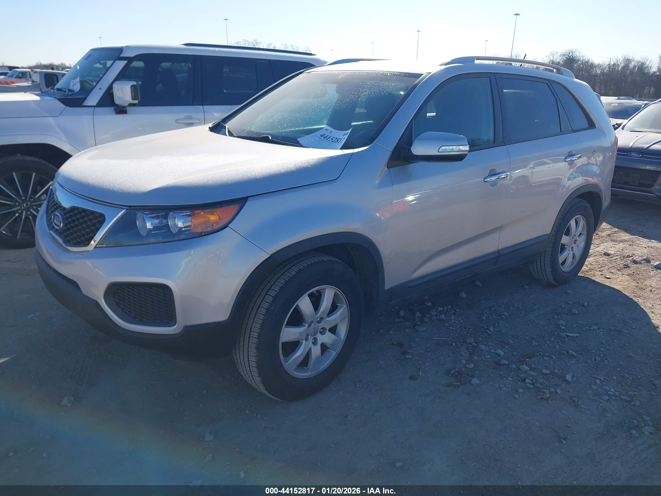 KIA SORENTO image 2