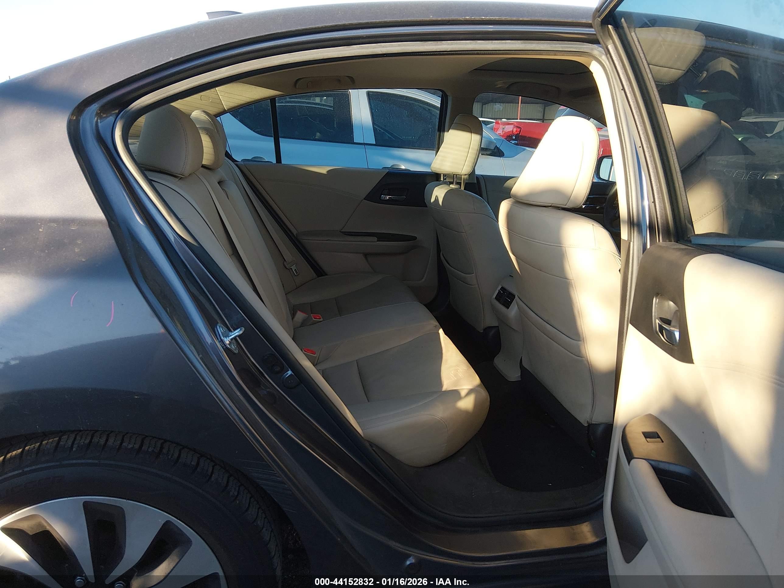HONDA ACCORD image 8