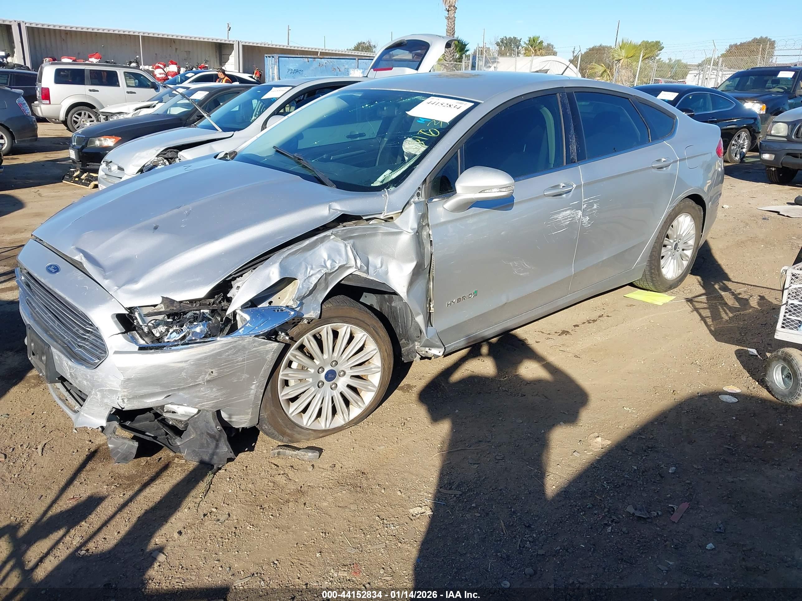 FORD FUSION image 2