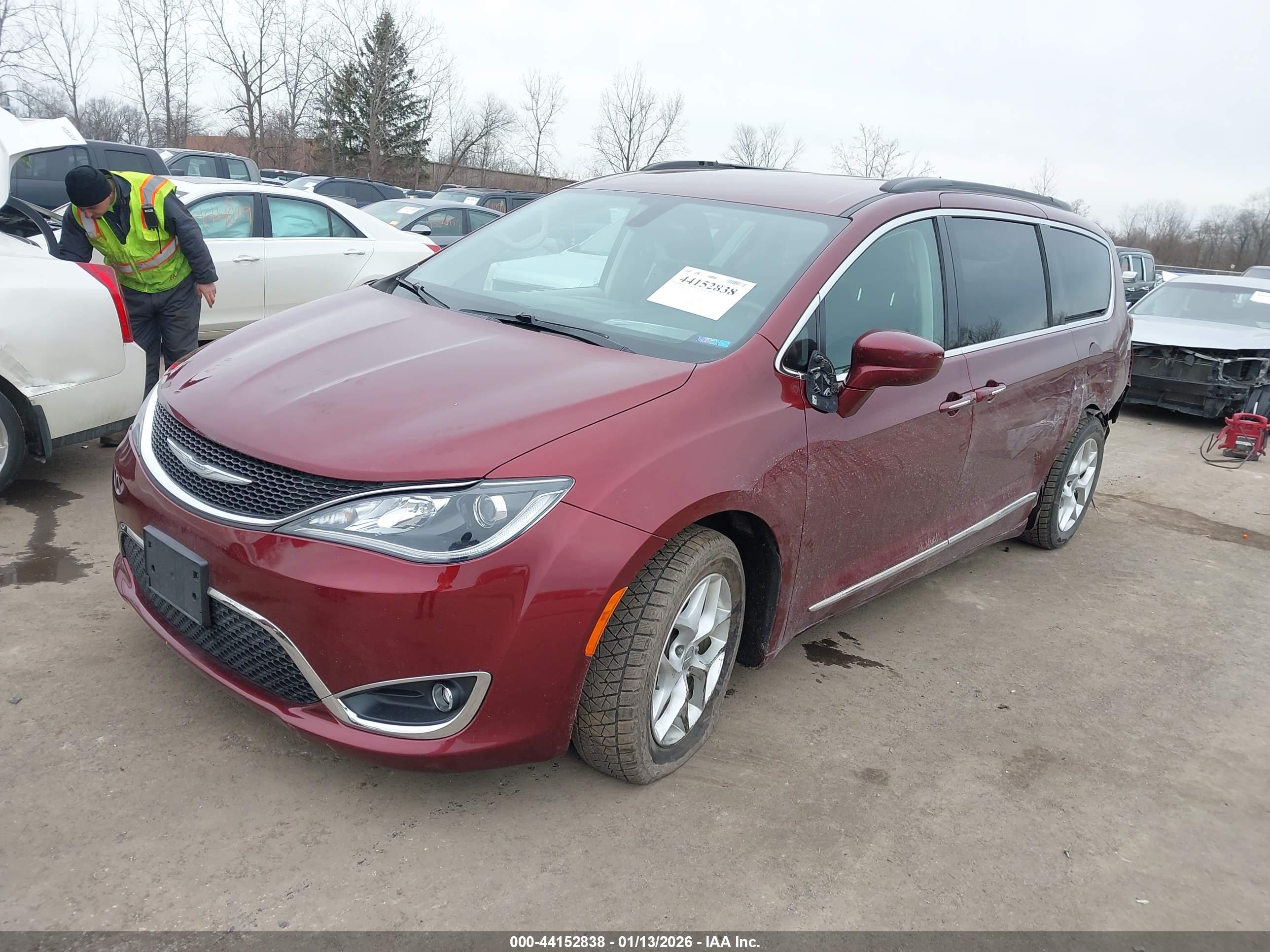 CHRYSLER PACIFICA image 2
