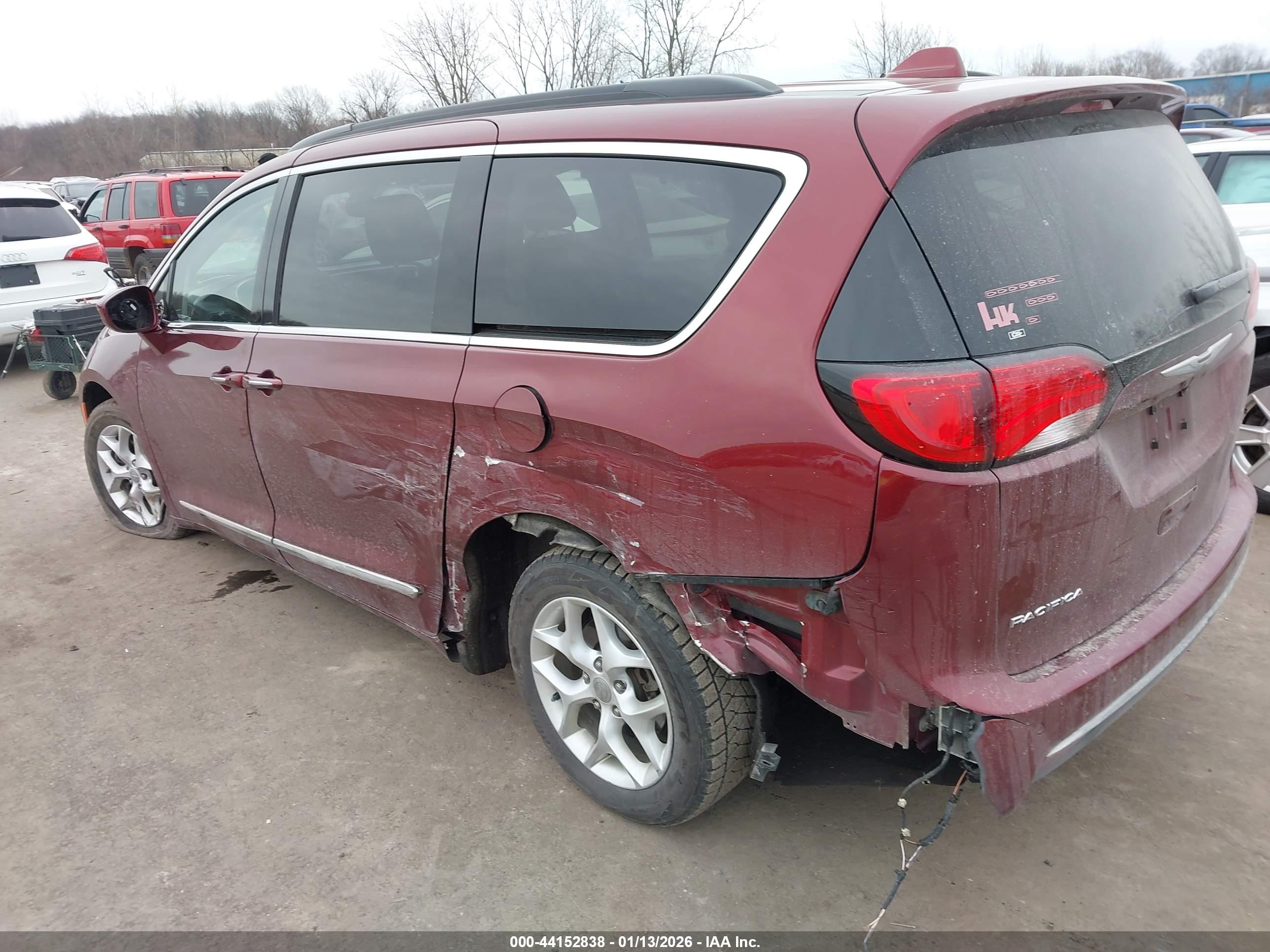 CHRYSLER PACIFICA image 3