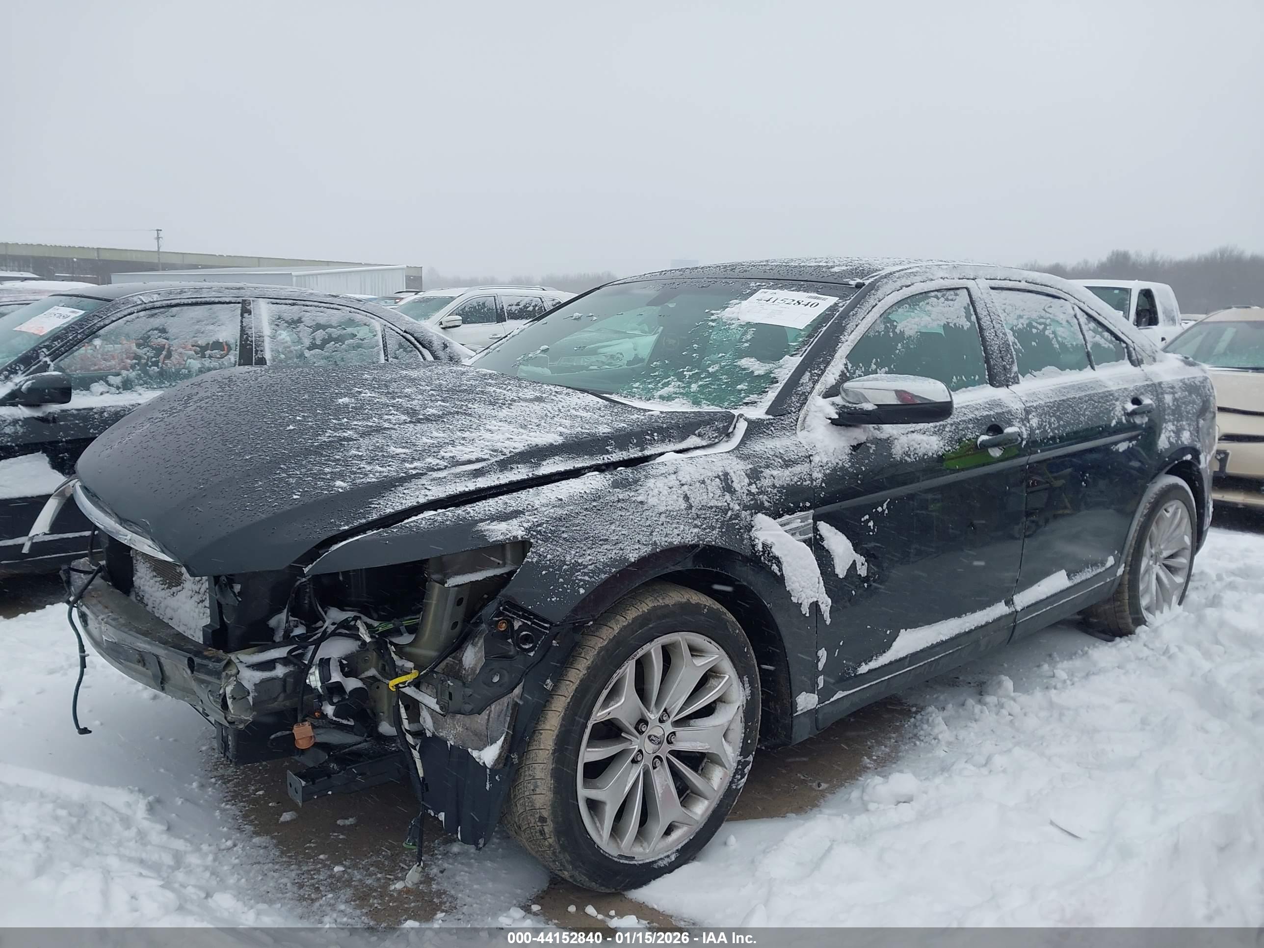 FORD TAURUS image 2