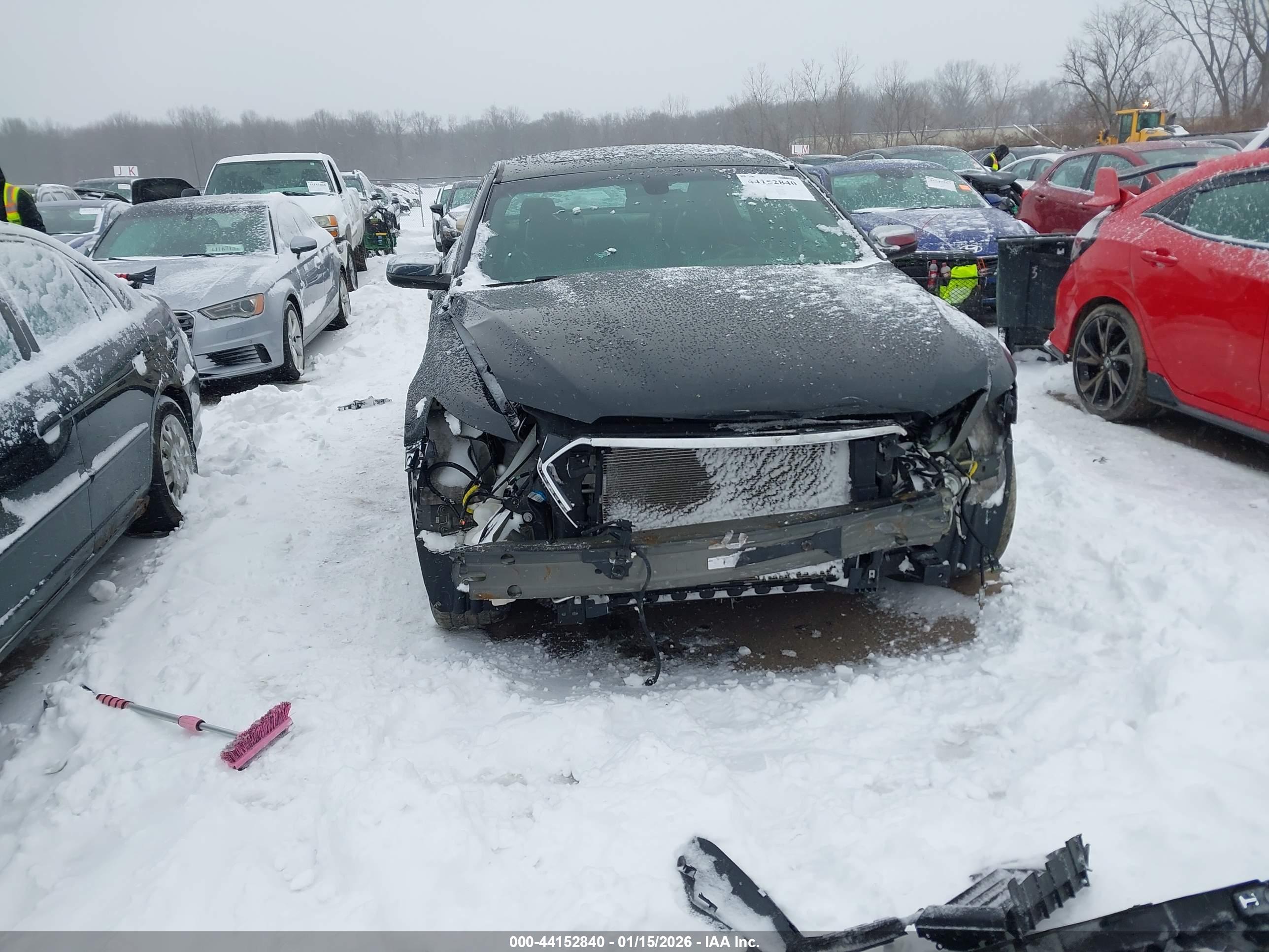 FORD TAURUS image 6