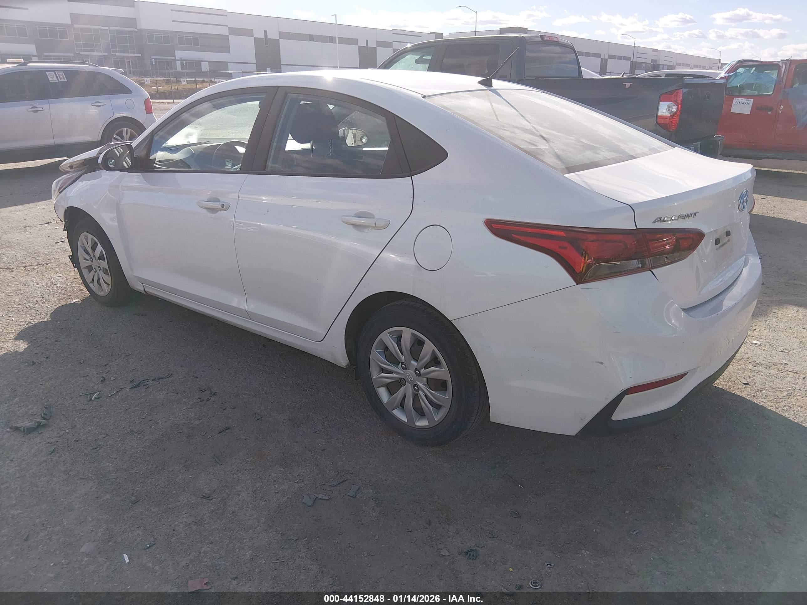 HYUNDAI ACCENT image 3