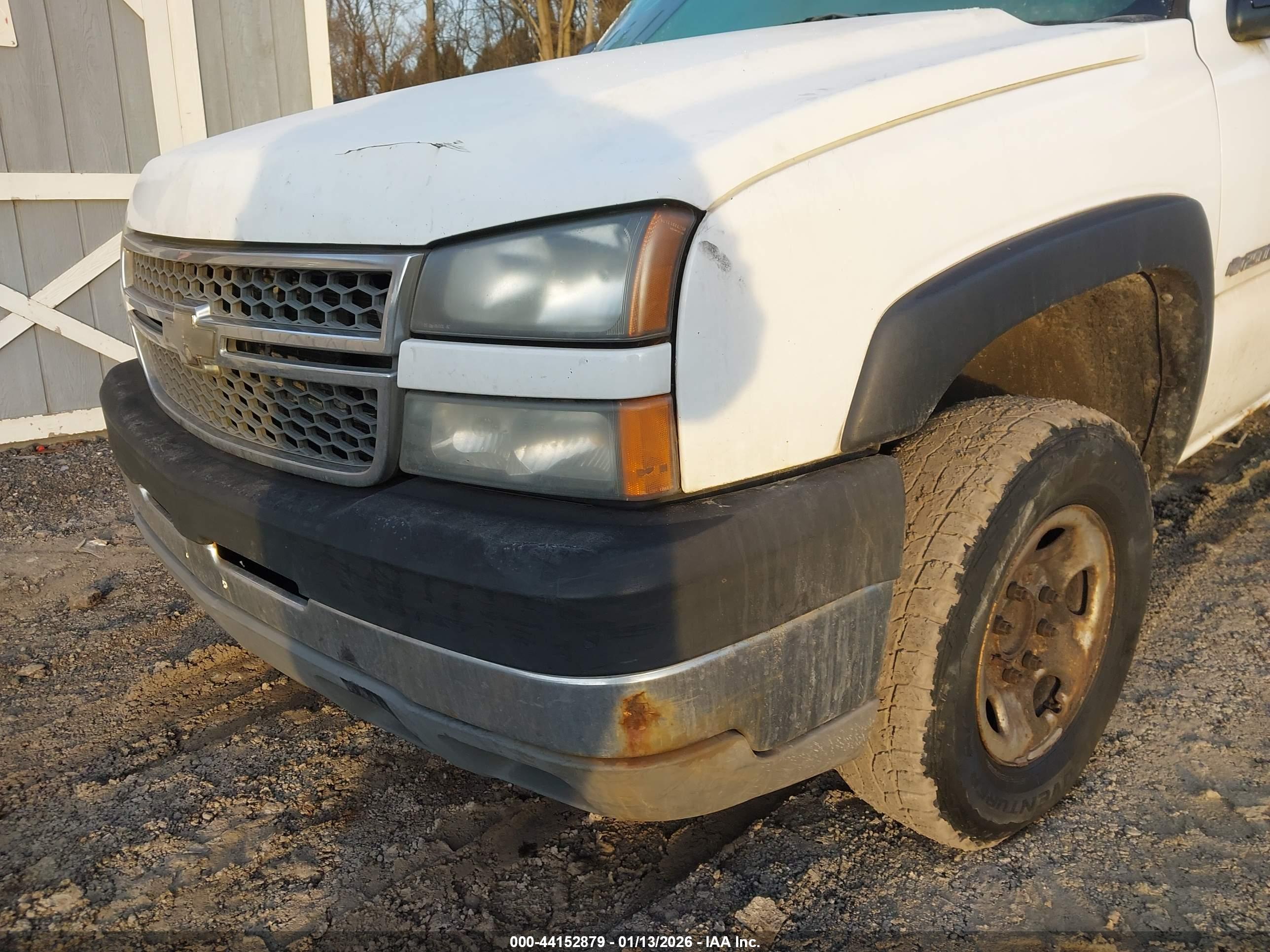 CHEVROLET SILVERADO image 6