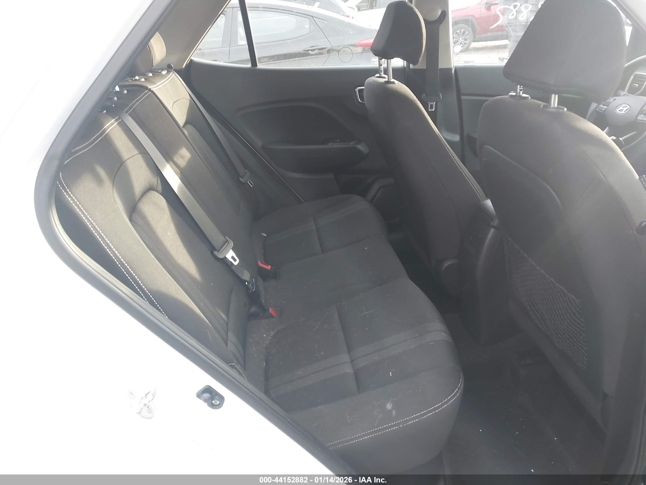 HYUNDAI VENUE image 8