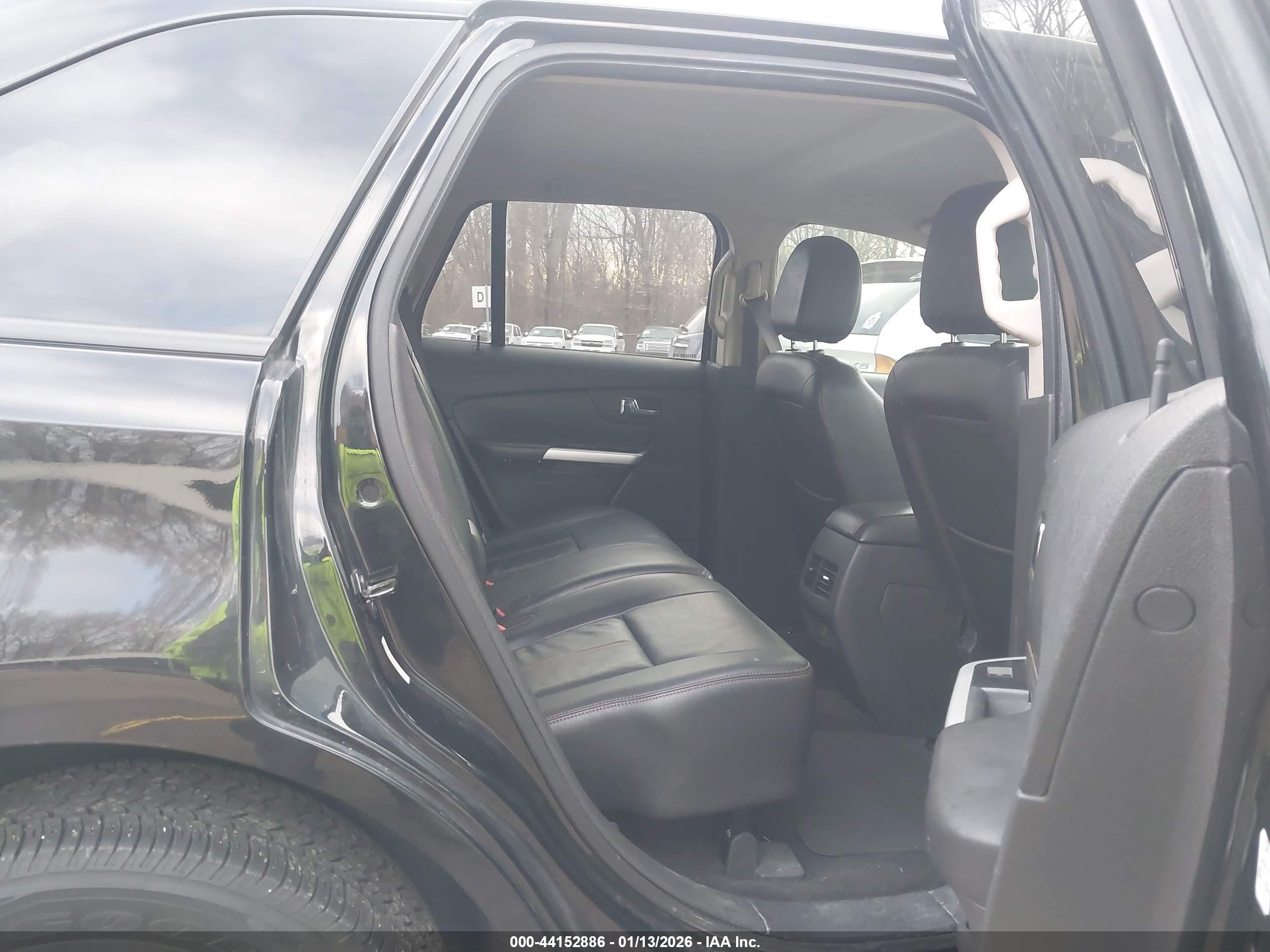 FORD EDGE image 8