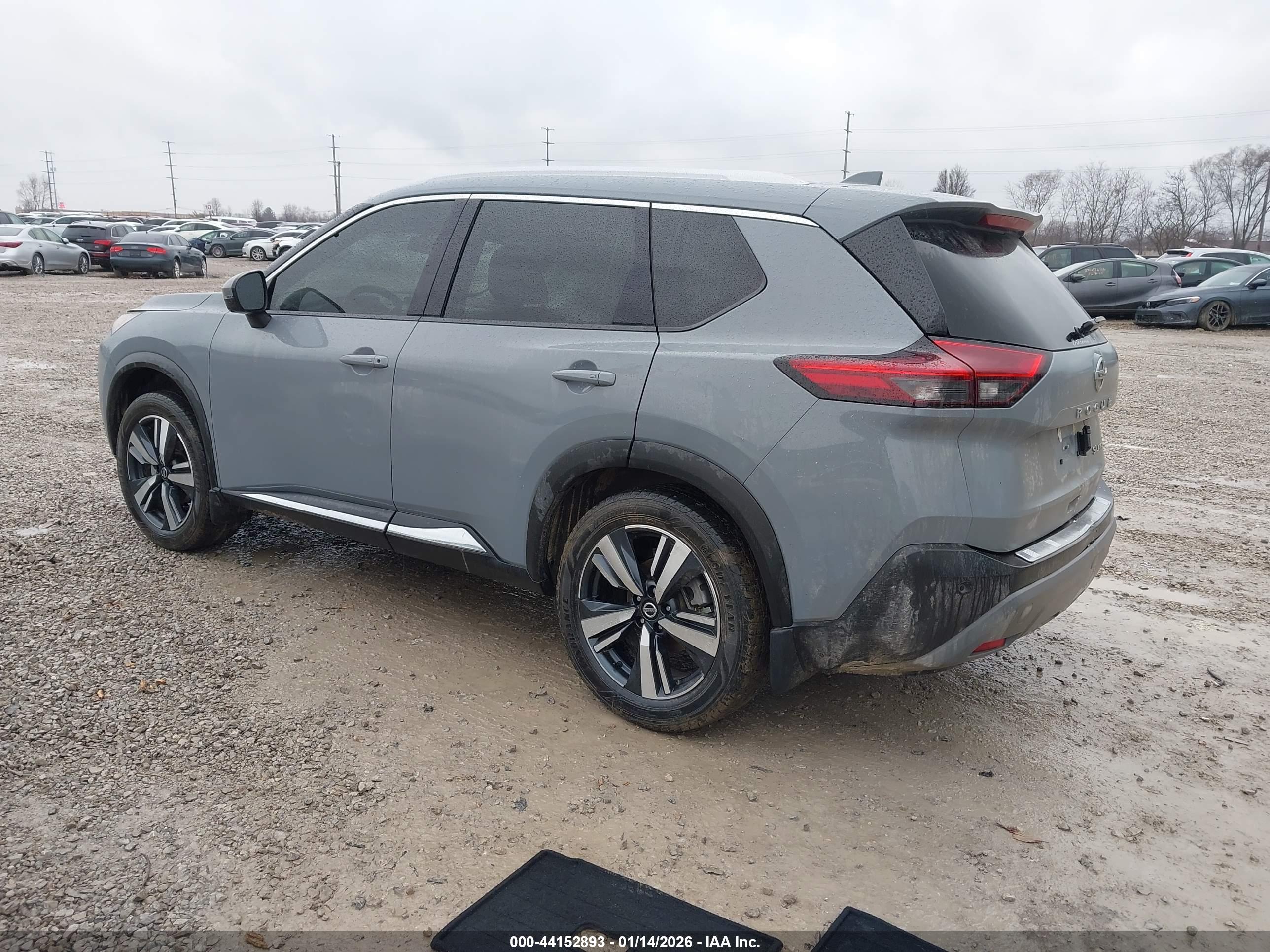 NISSAN ROGUE image 3