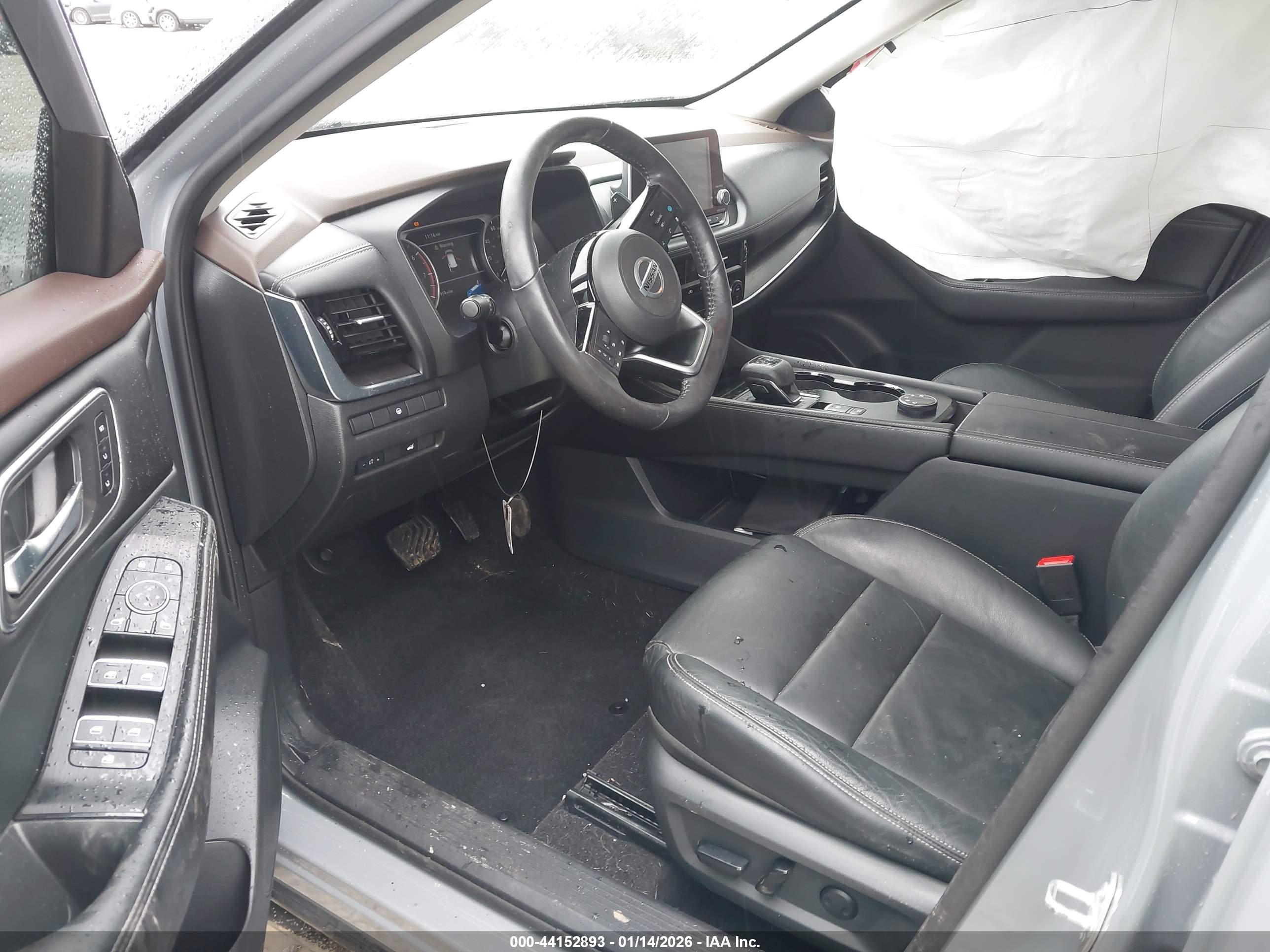 NISSAN ROGUE image 5