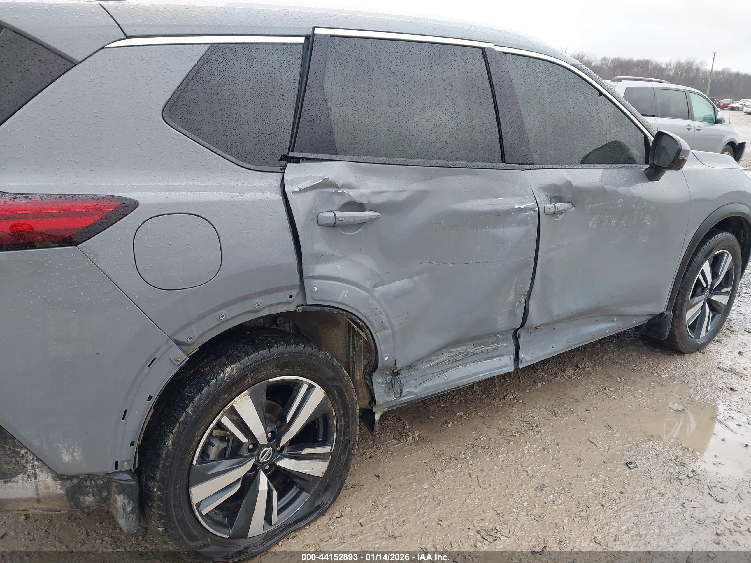 NISSAN ROGUE image 6