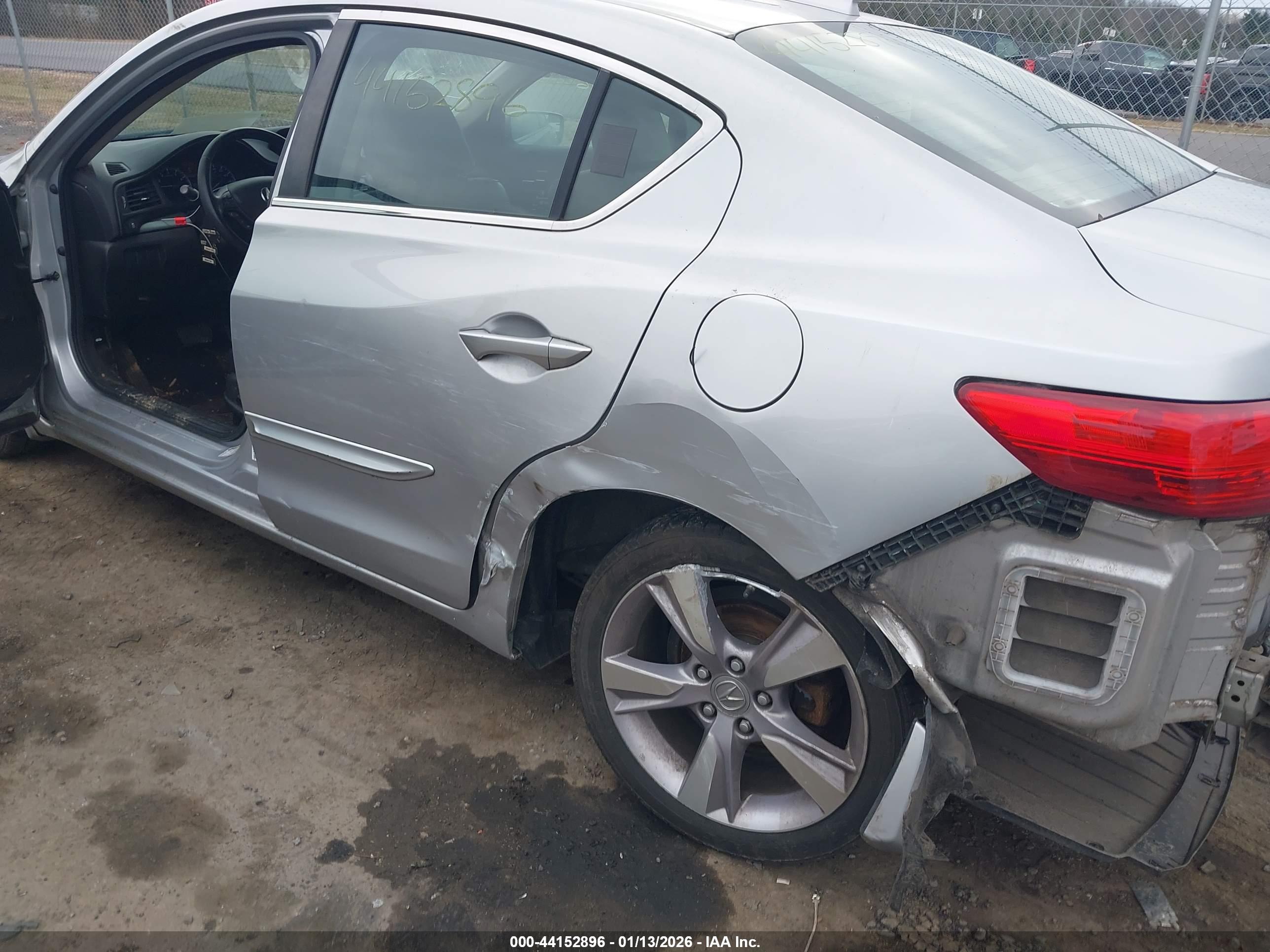 ACURA ILX image 6