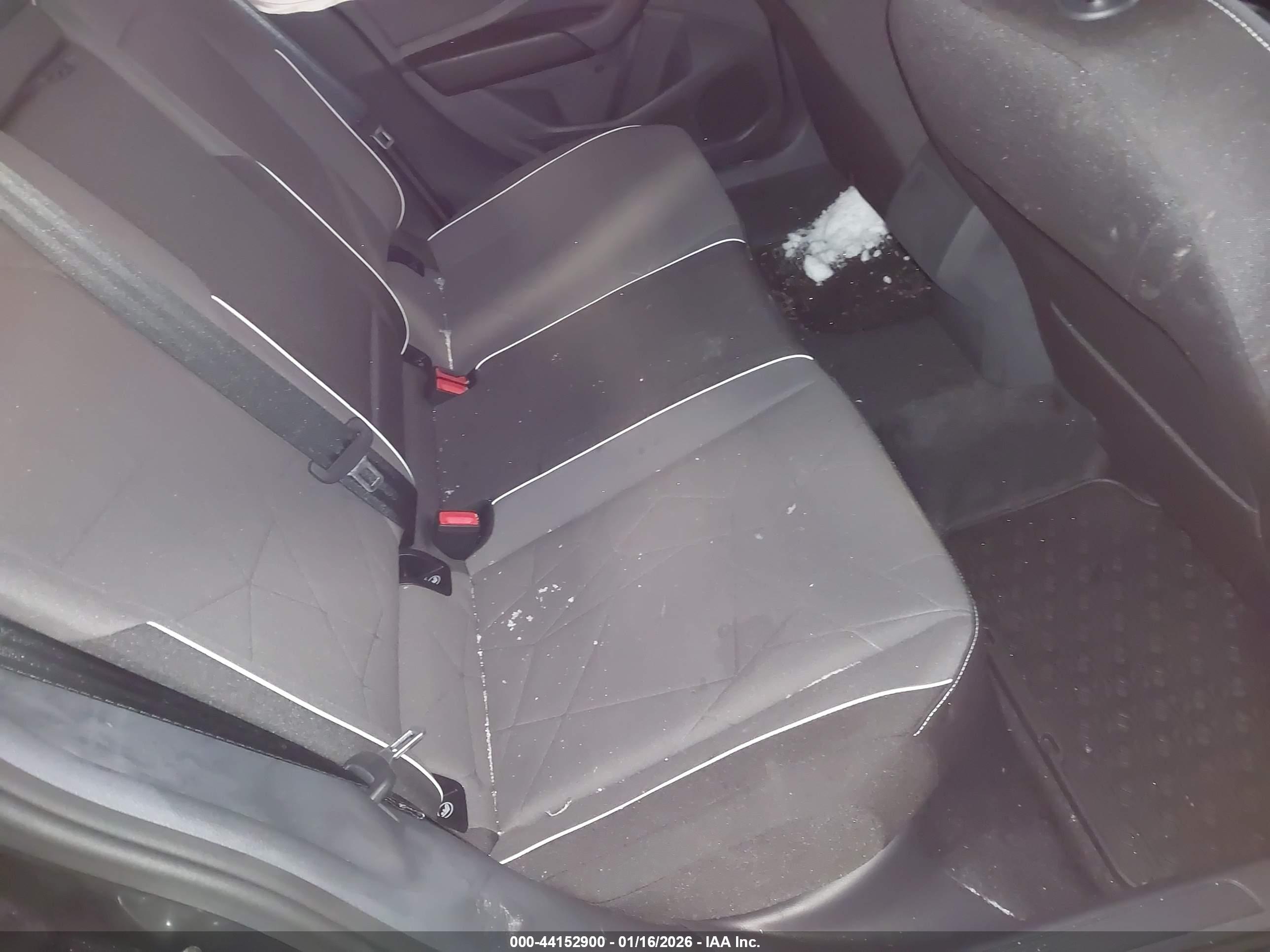 VOLKSWAGEN JETTA image 8
