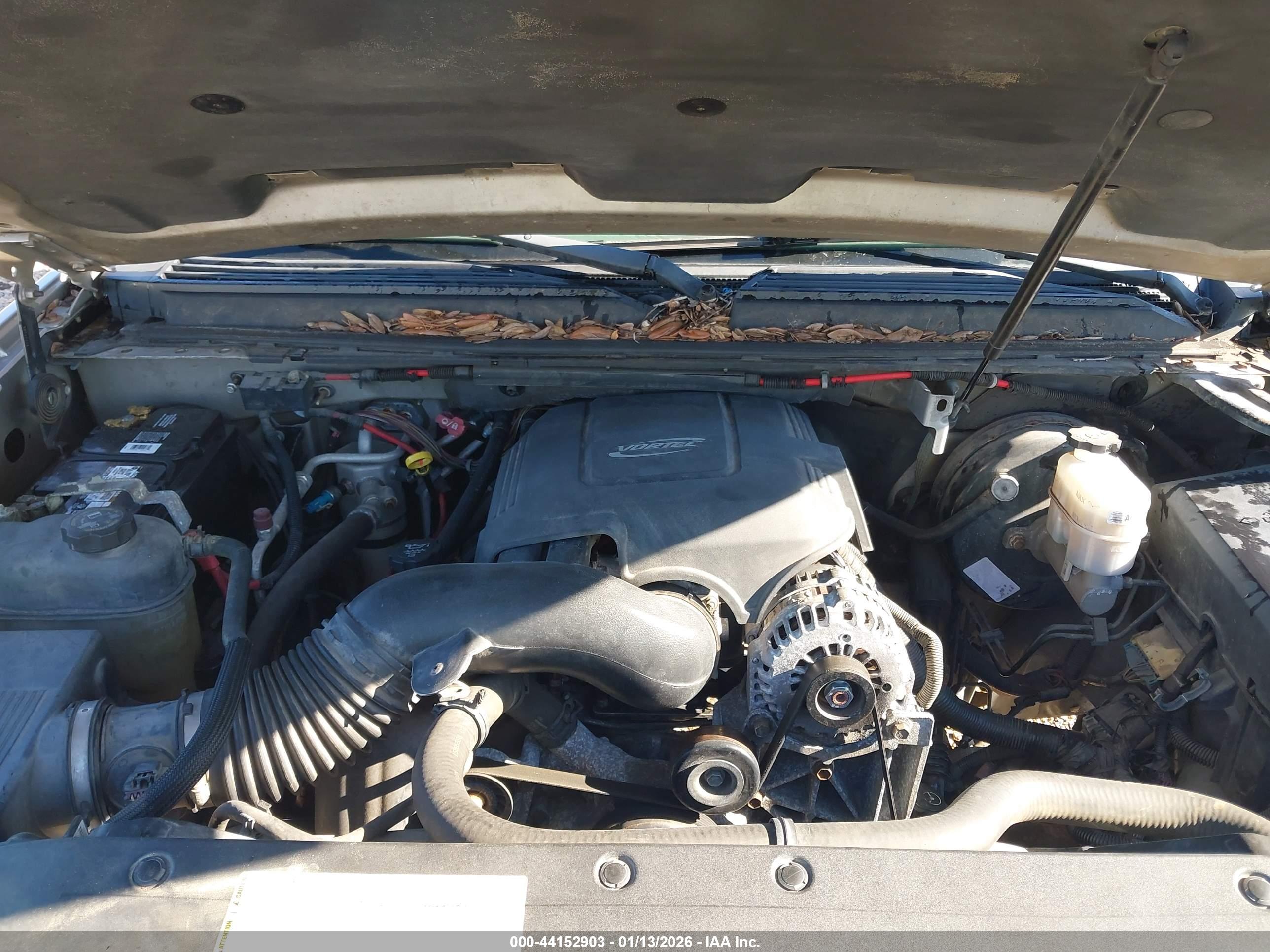 CHEVROLET TAHOE image 10