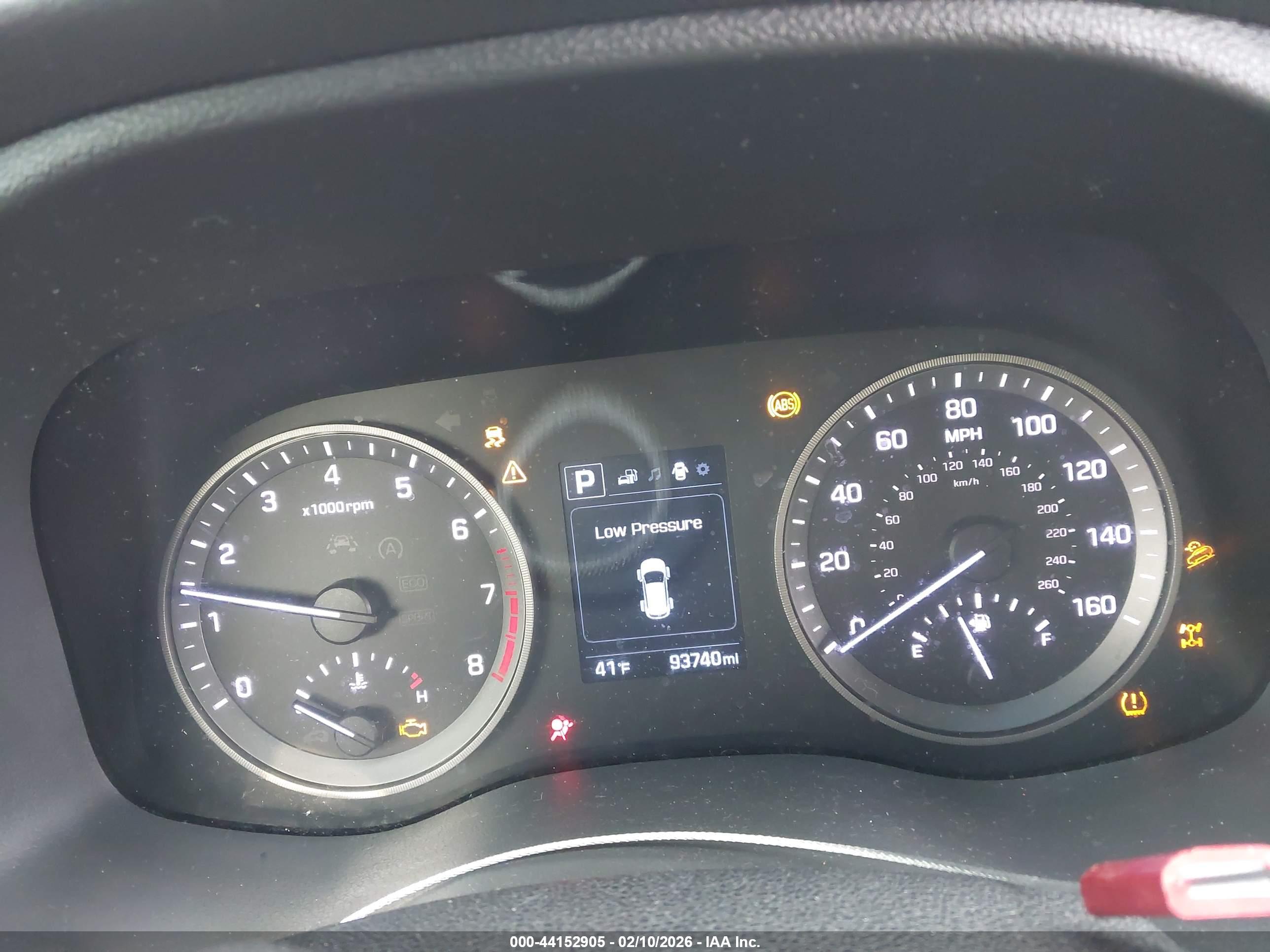 HYUNDAI TUCSON image 7