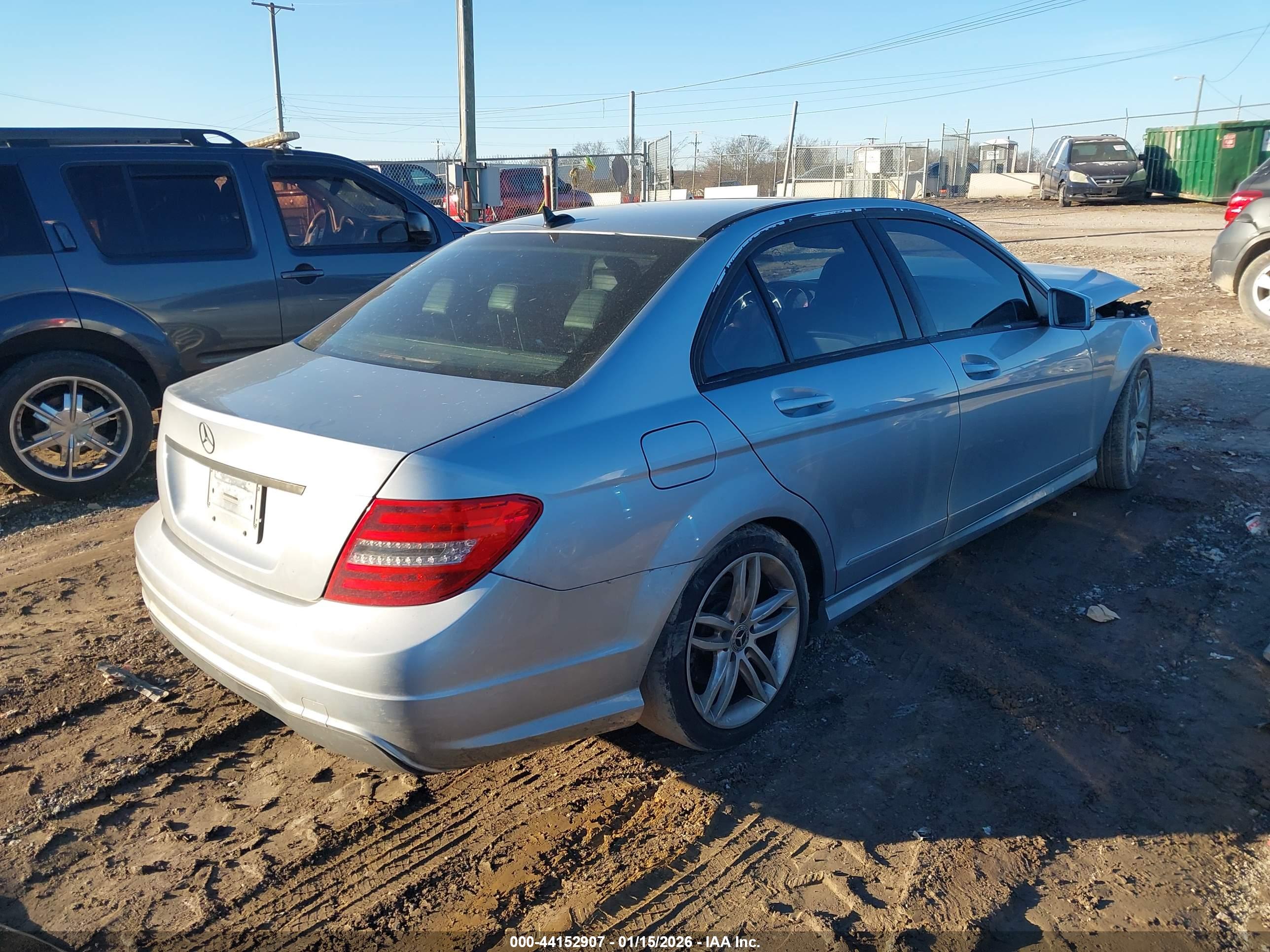 MERCEDES-BENZ C image 4