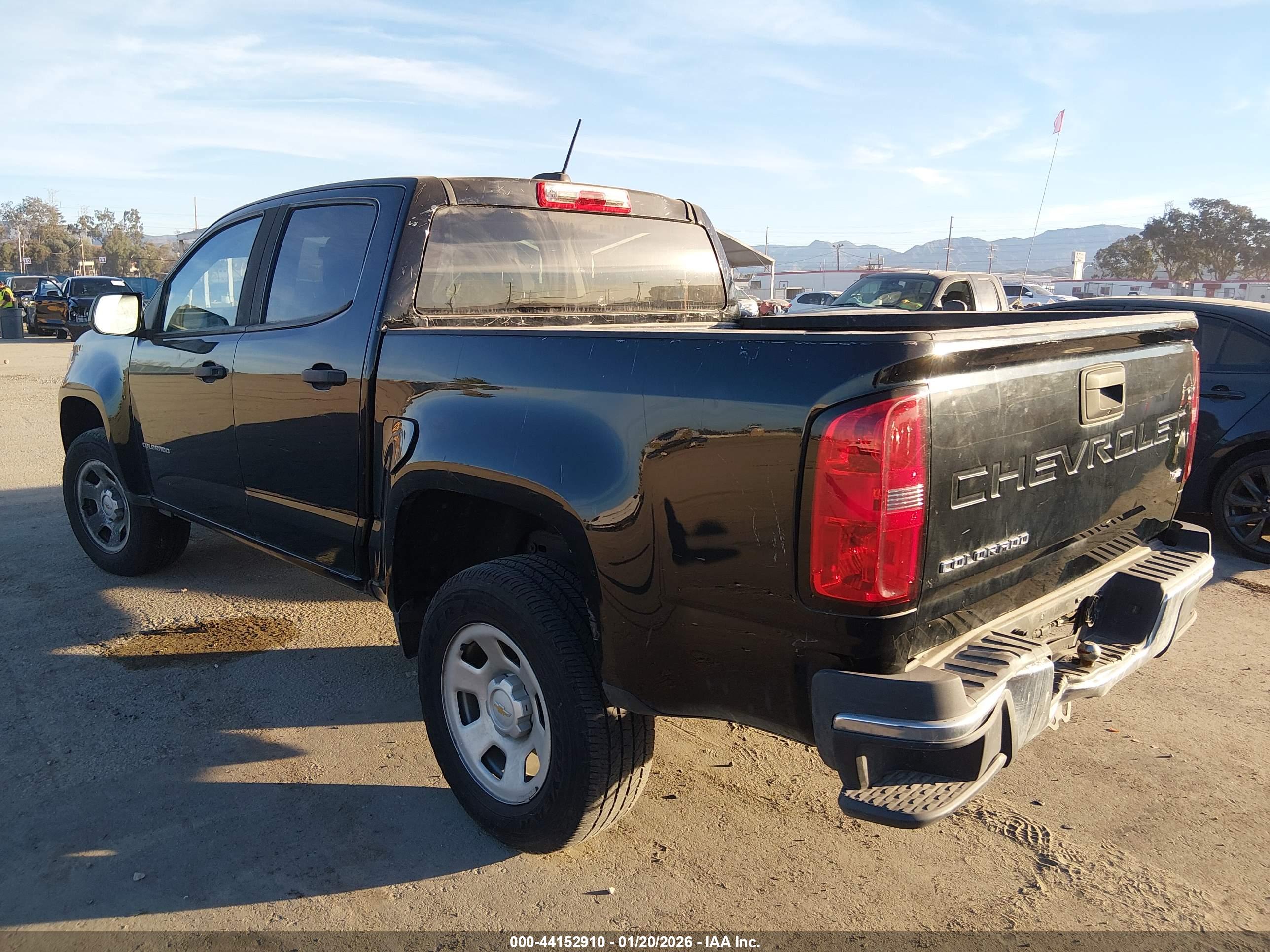 CHEVROLET COLORADO image 3
