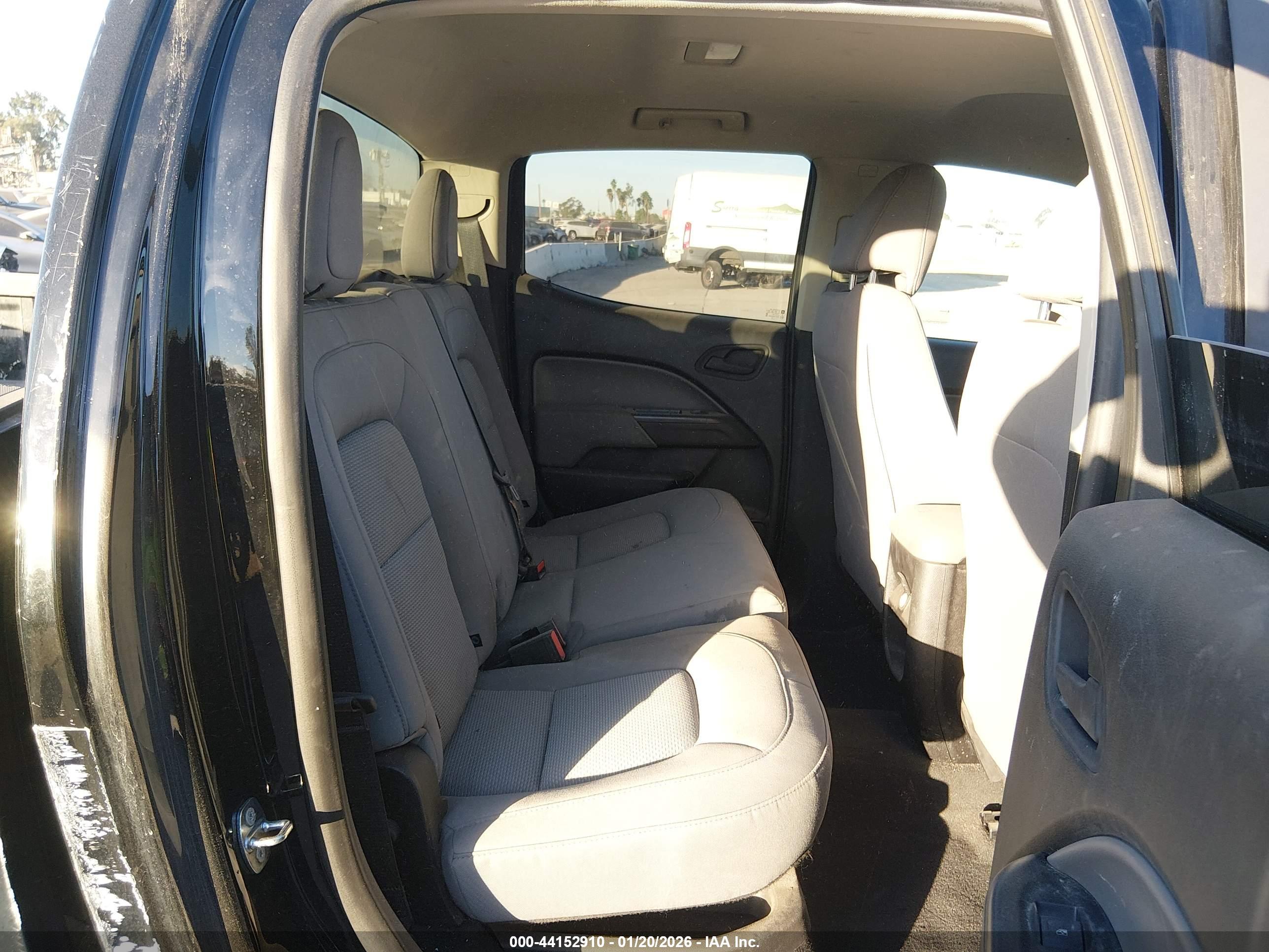 CHEVROLET COLORADO image 8