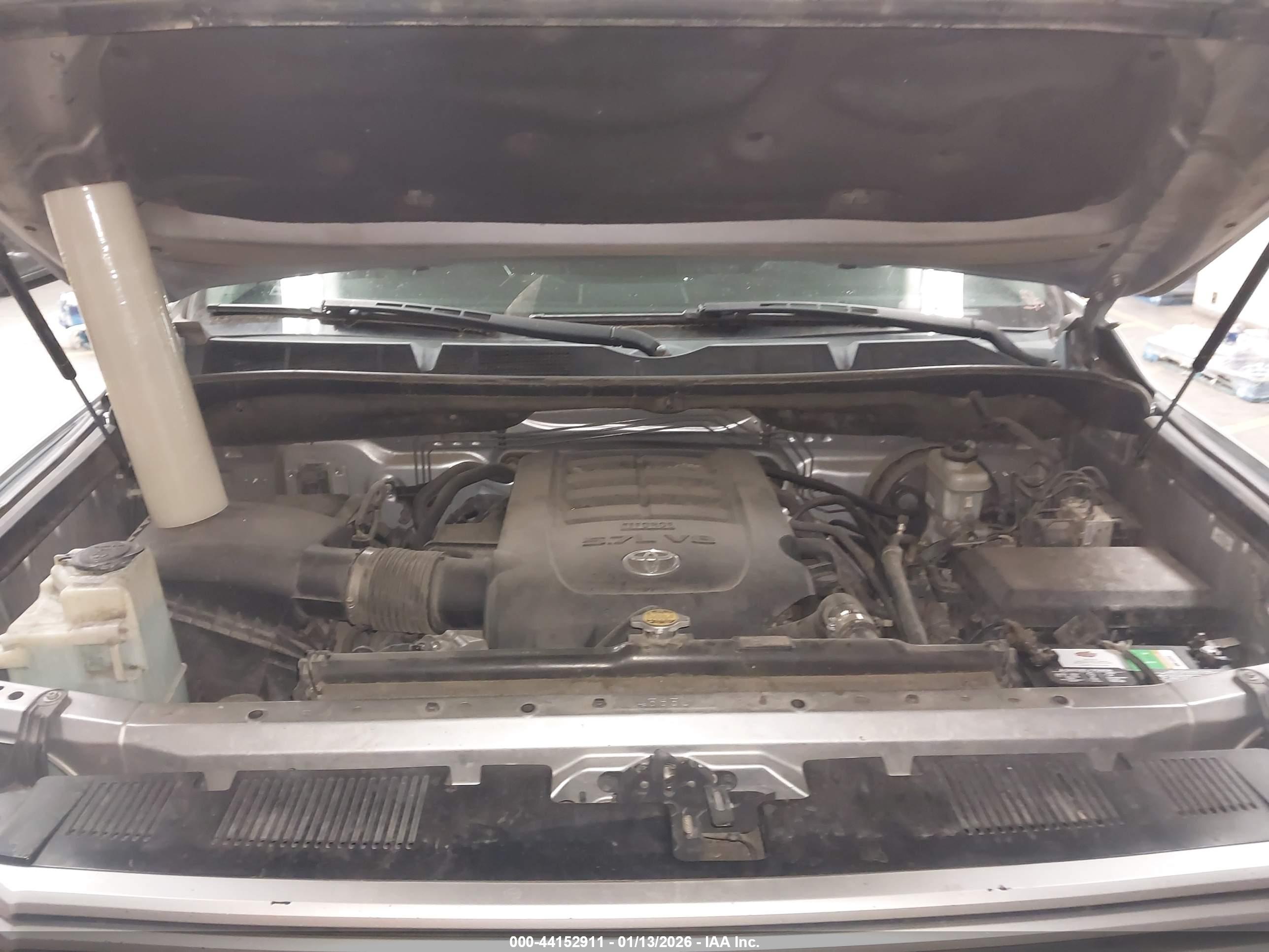 TOYOTA TUNDRA image 10